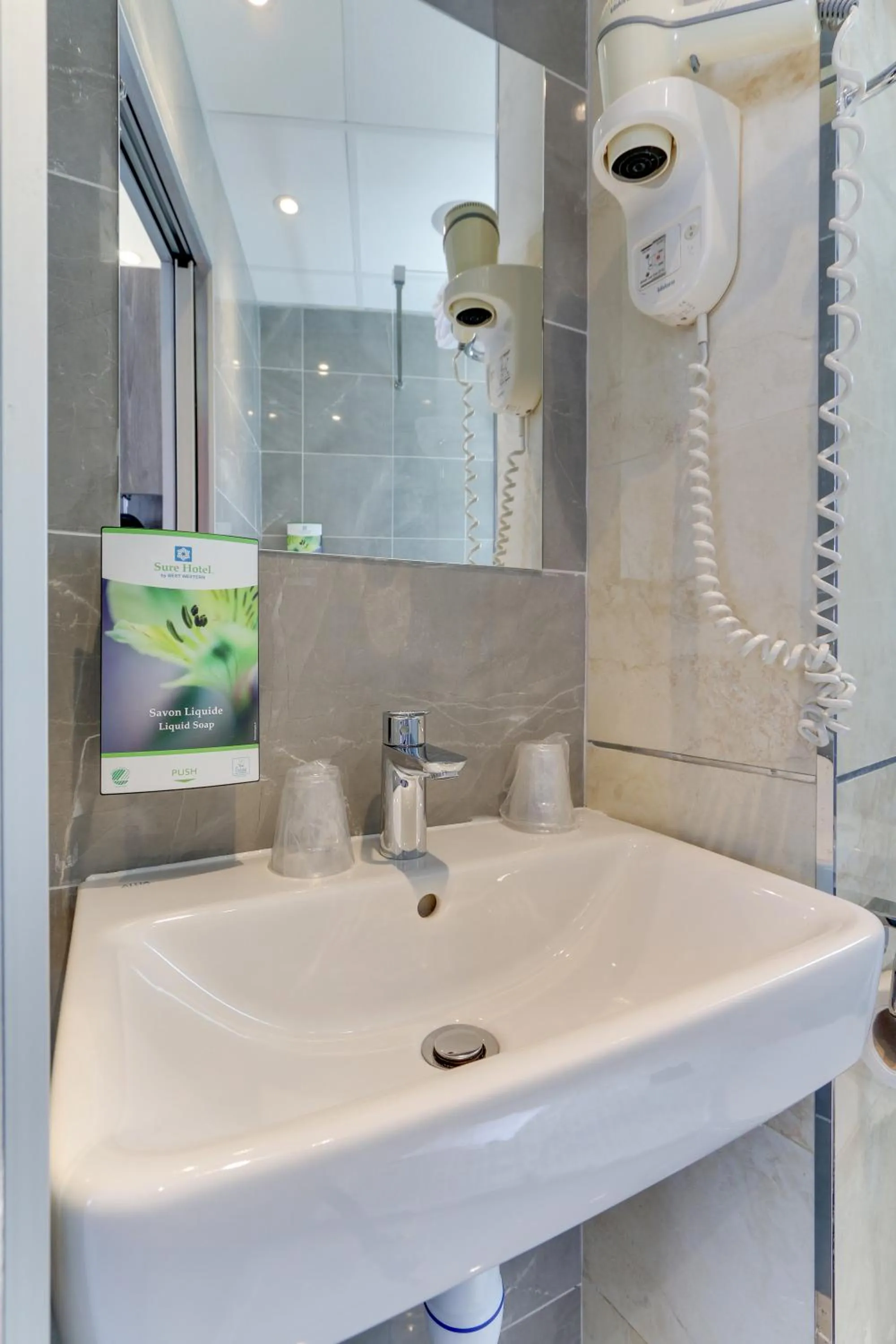 Sure Hotel by Best Western Paris Gare du Nord