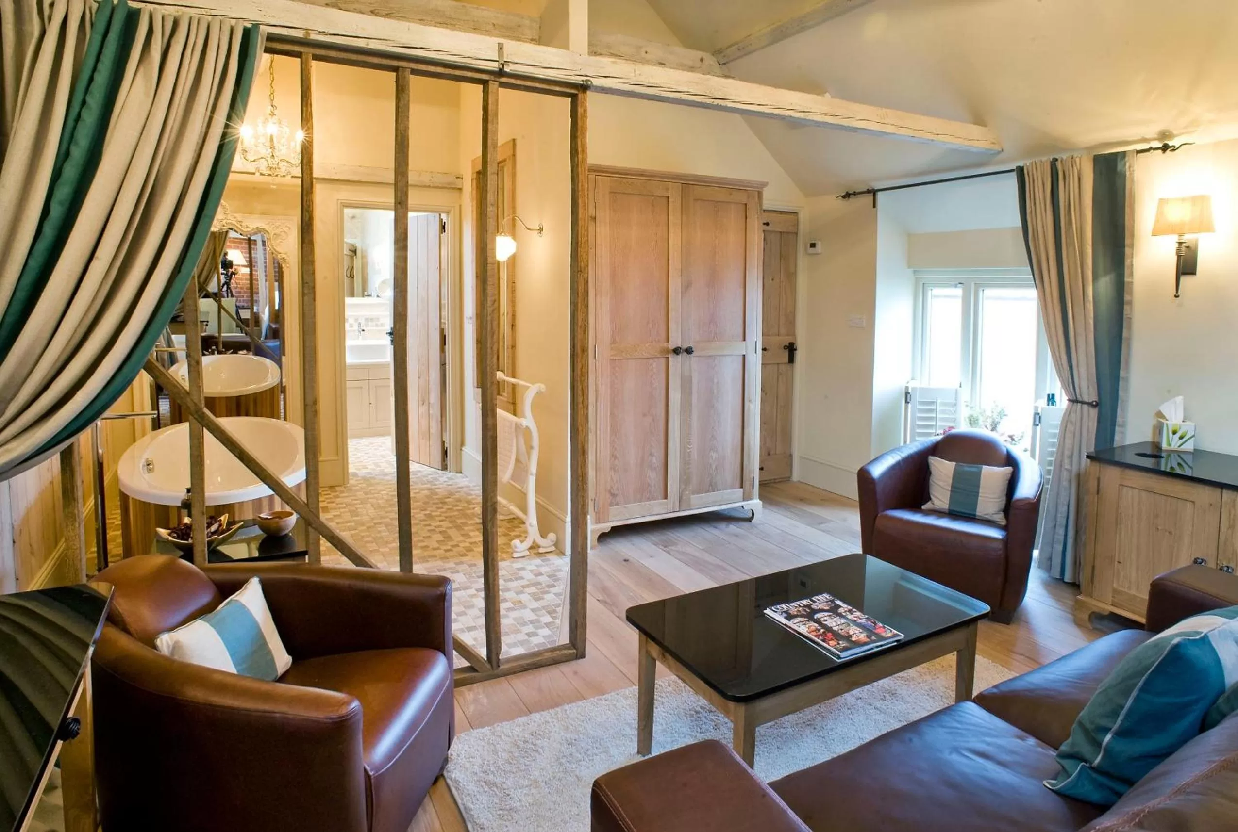 Coffee/tea facilities in The Fox by Greene King Inns