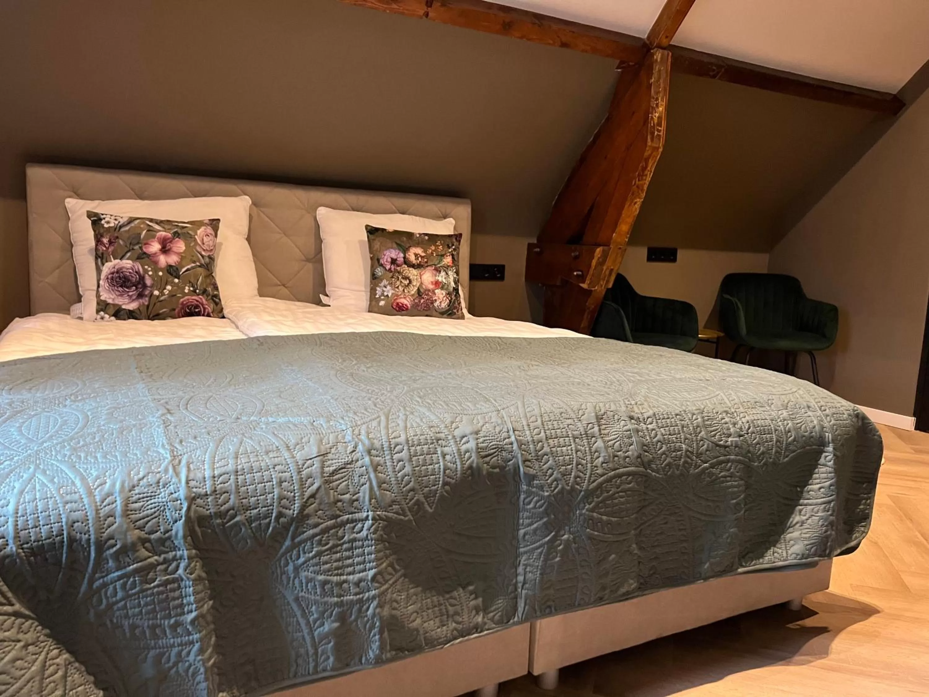 Bed in Boutique Hotel de Kade Zaandam-Amsterdam