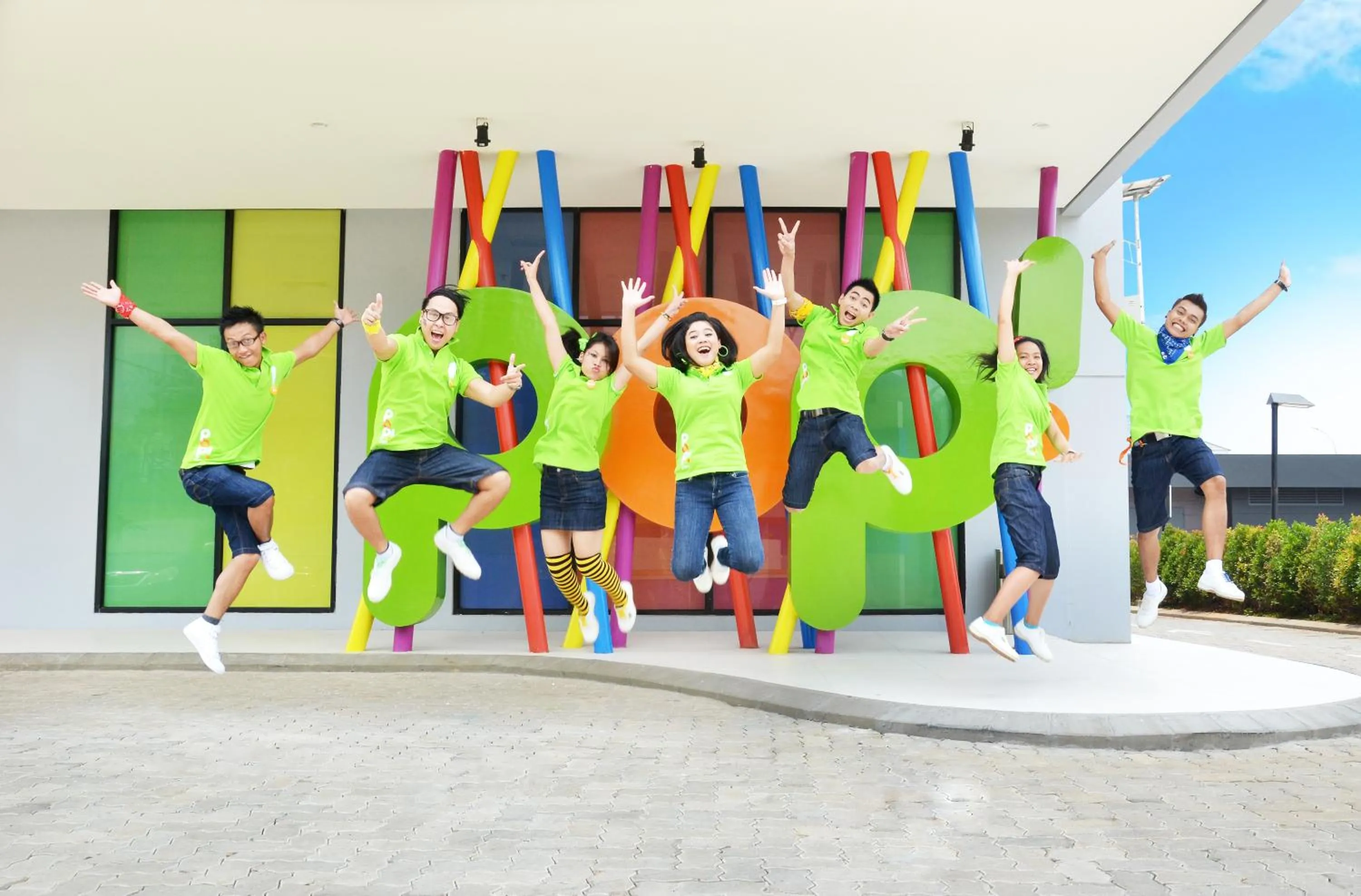 Staff in POP! Hotel BSD City Tangerang