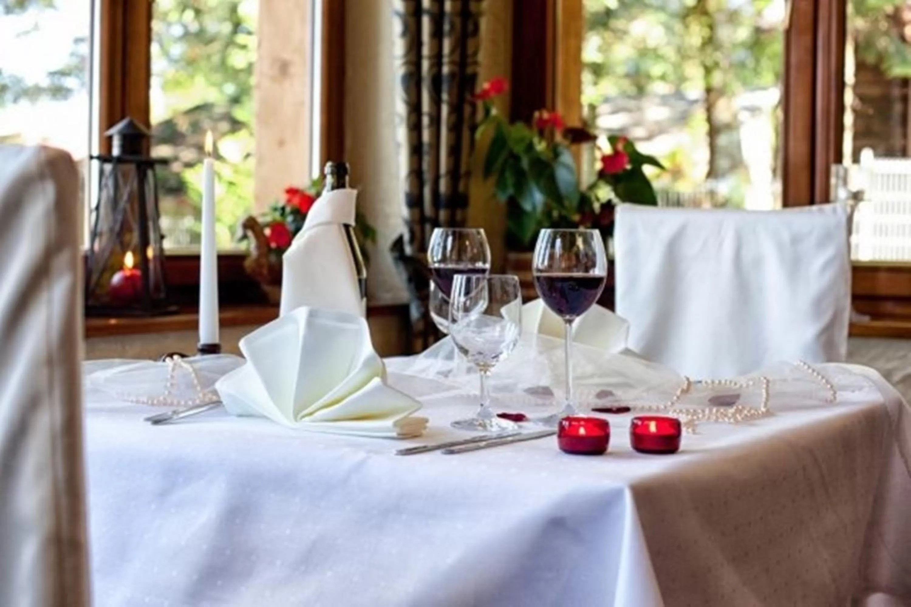 Restaurant/places to eat in Hotel Dwór Karolówka