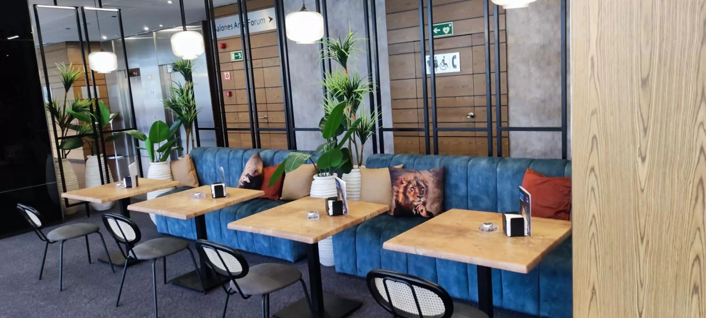 Lounge or bar in Hotel Ciudad de Móstoles