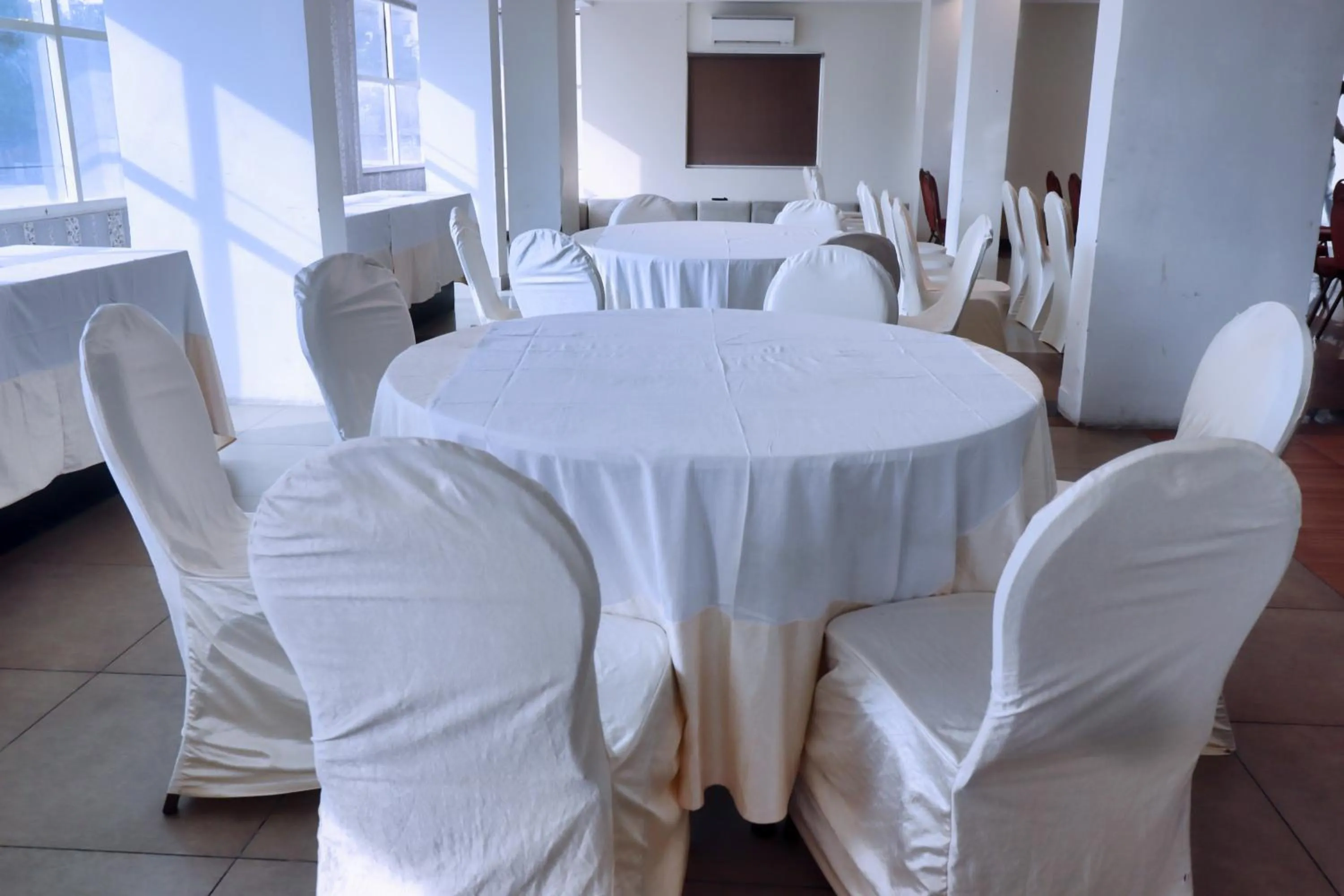 Seating area, Banquet Facilities in Hotel Clarks Inn Jaipur, Banipark