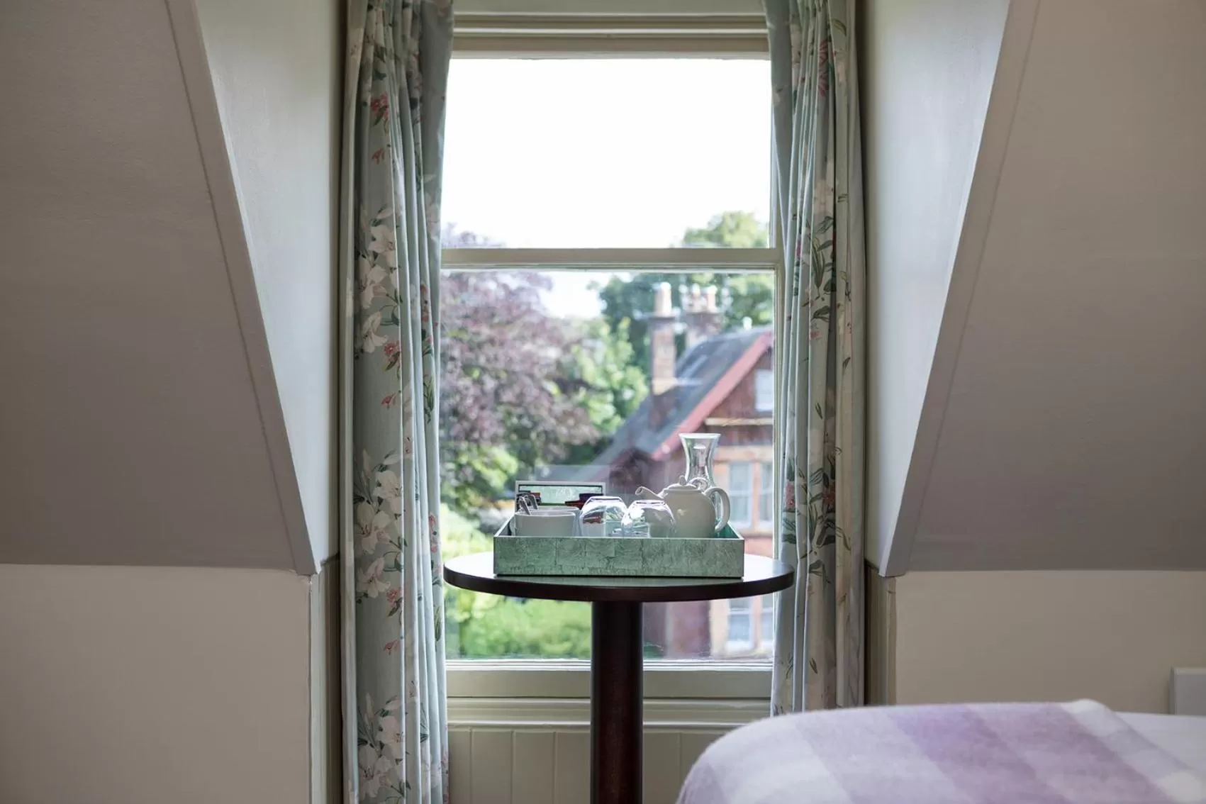 Street view, Bed in Nether Abbey Hotel
