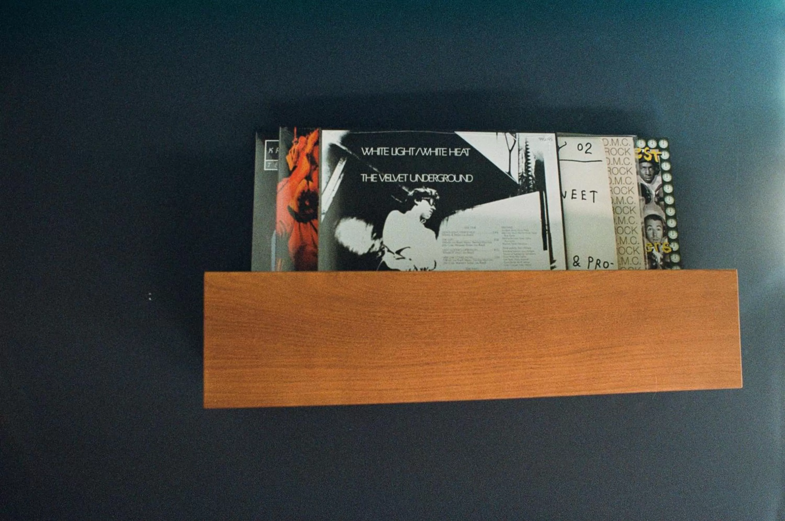 Area and facilities in Blueberry Nights