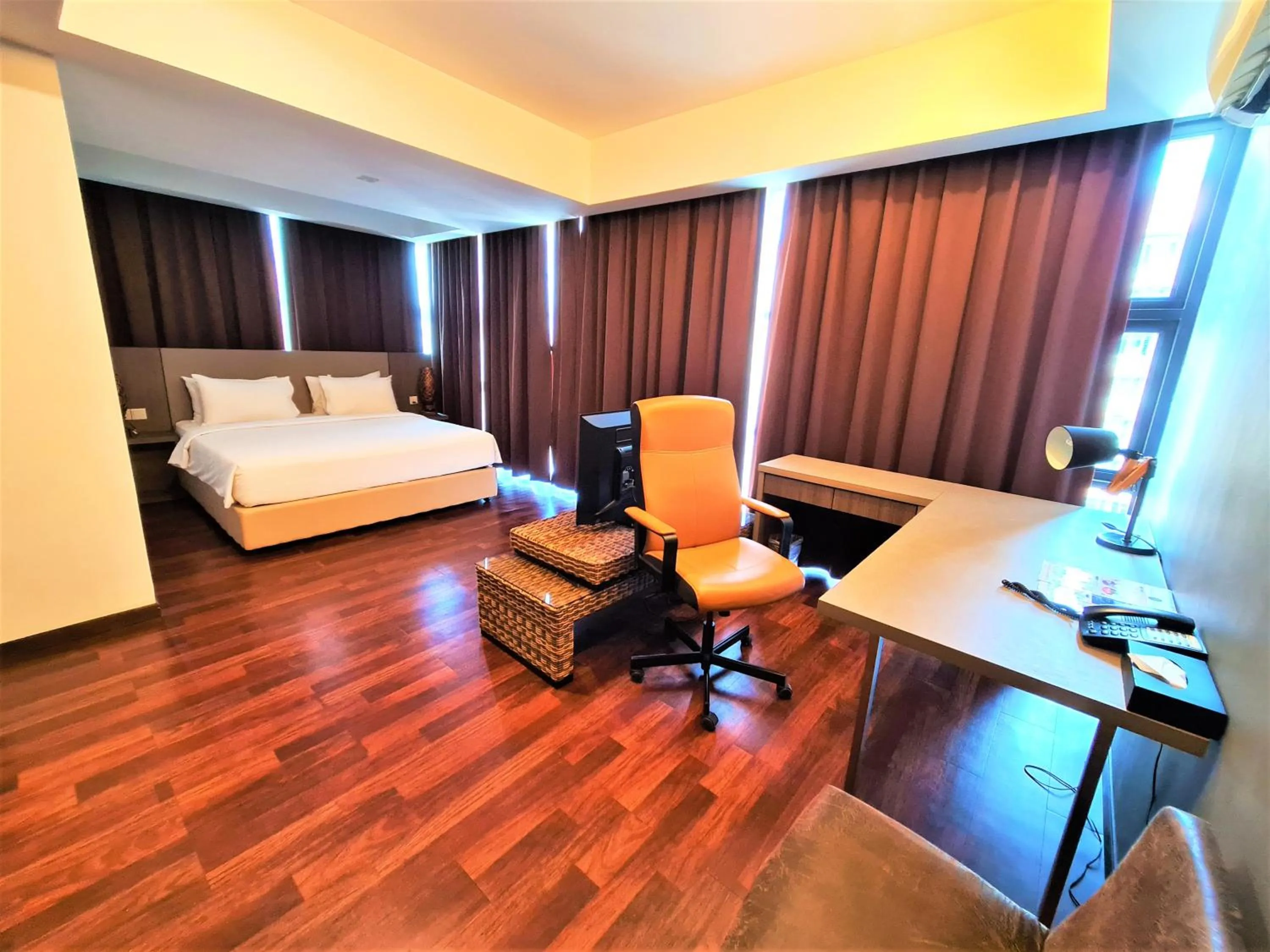 Bedroom, Bed in Nexus Regency Suites & Hotel