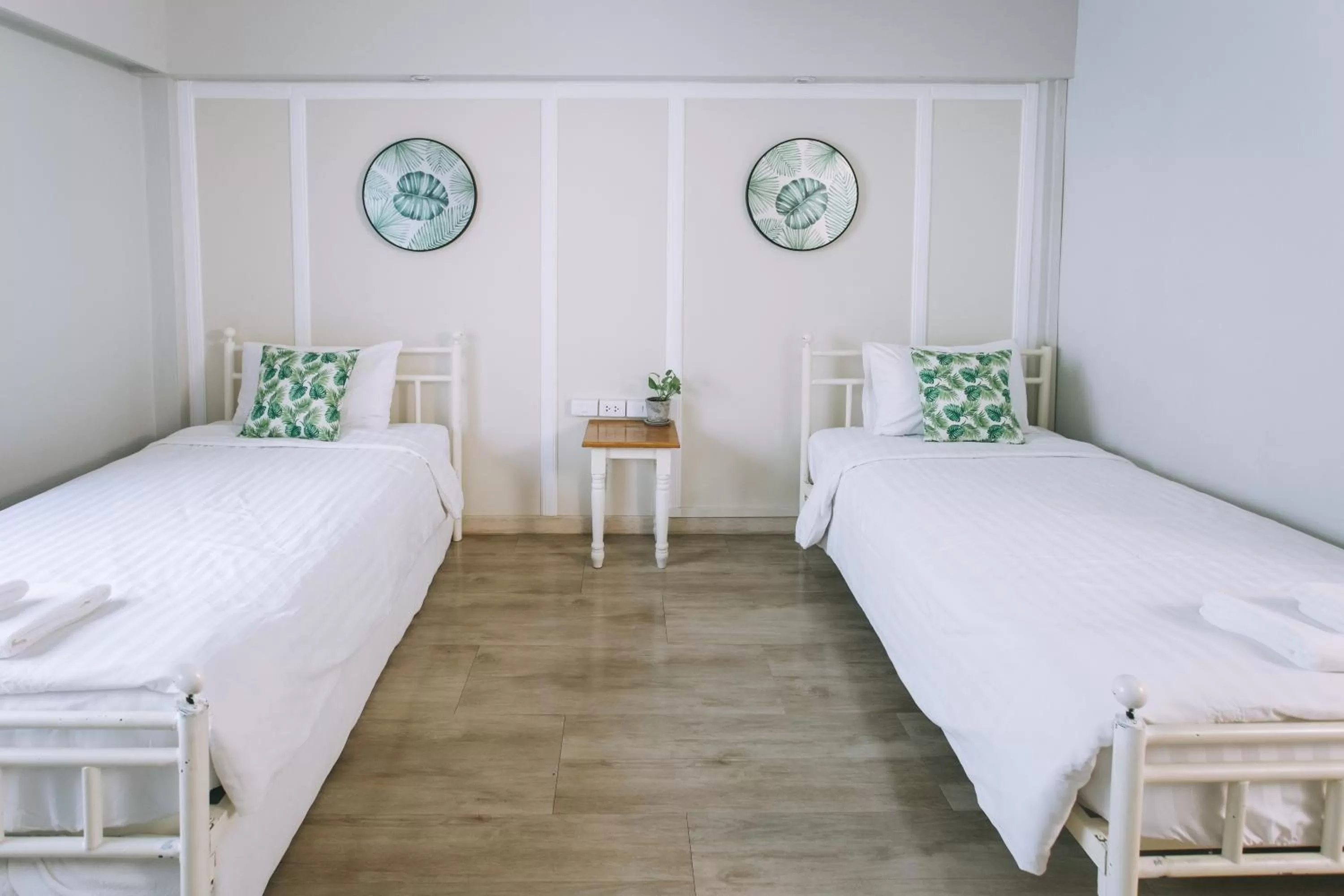 Bedroom, Bed in J's Cafe and Poshtel