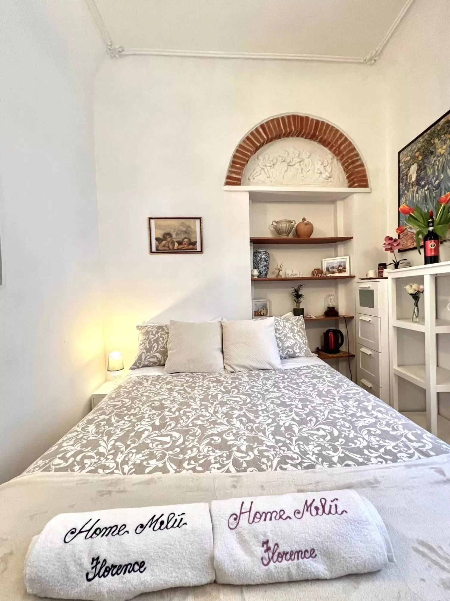 Photo of the whole room, Bed in Home Milù Florence