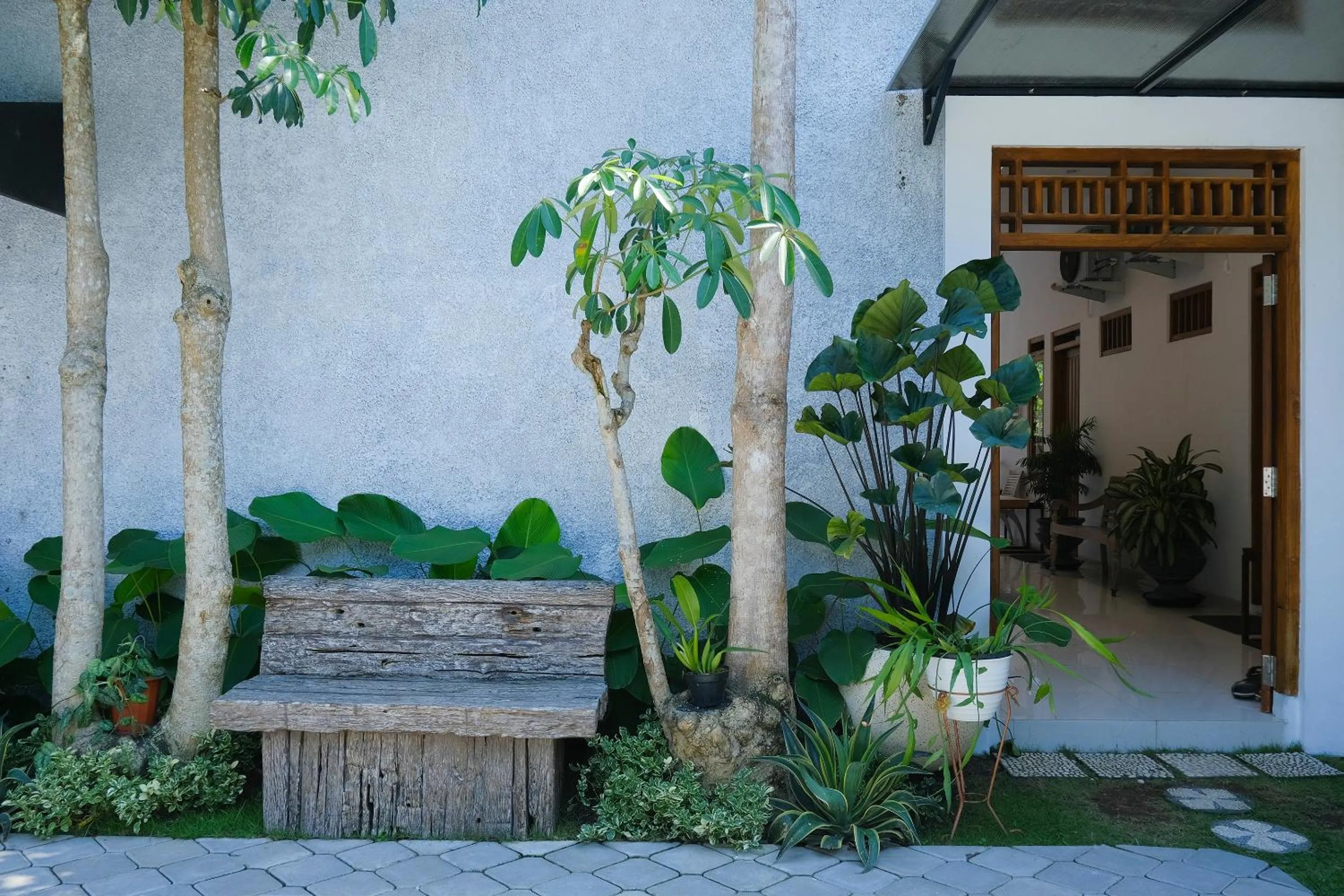 Garden in RedDoorz Syariah near Taman Pelangi Jogja 2