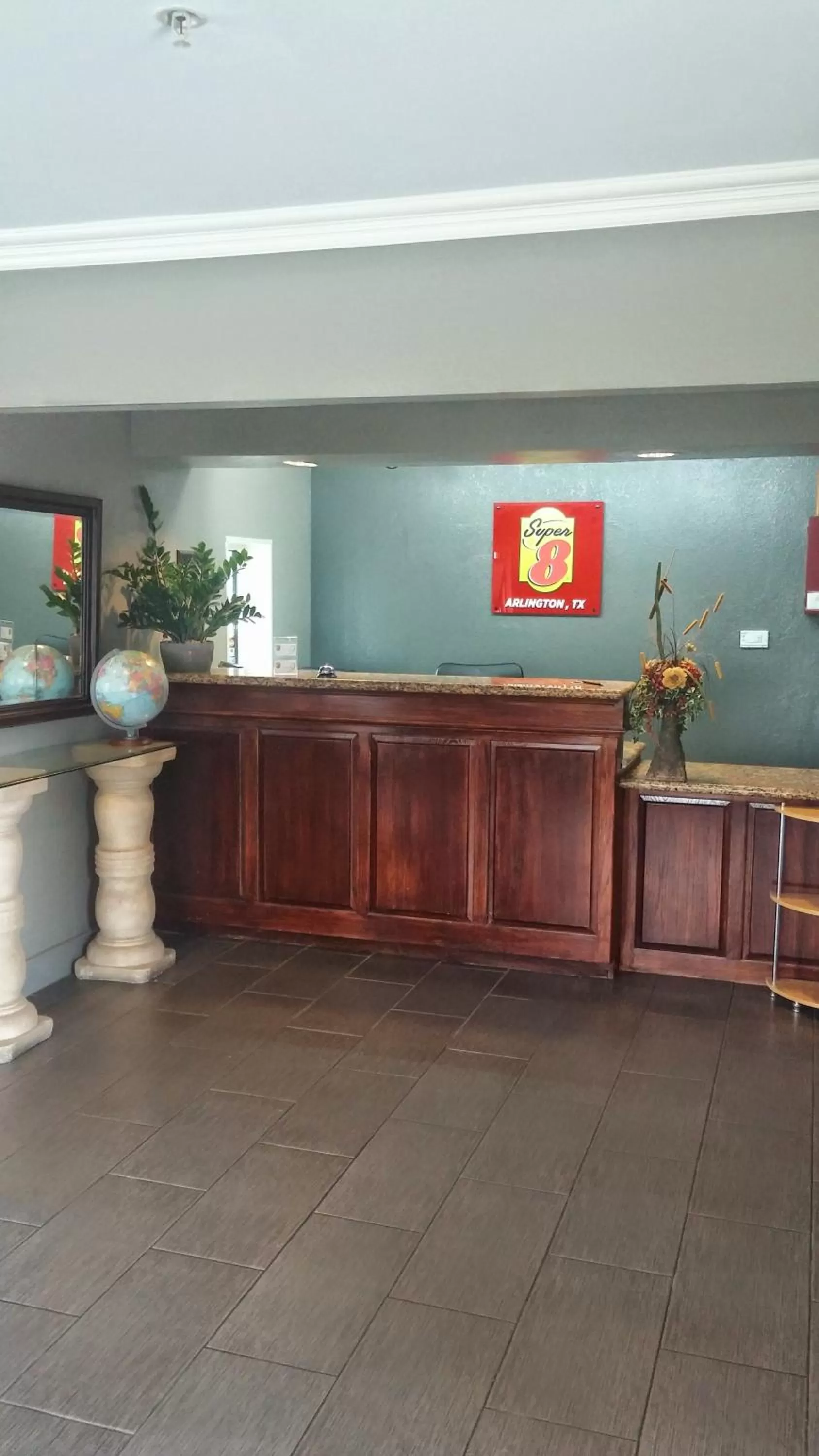 Lobby or reception in Super 8 by Wyndham Arlington Near AT&T Stadium