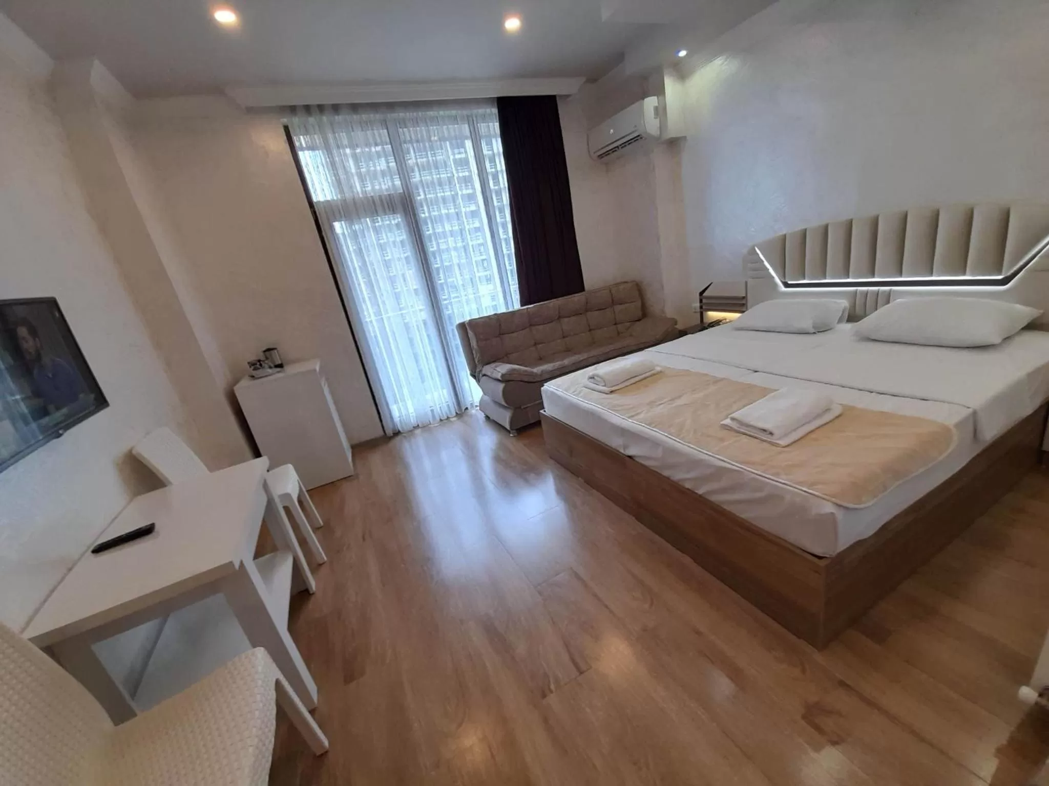 Bed in Hotel Royal Palace