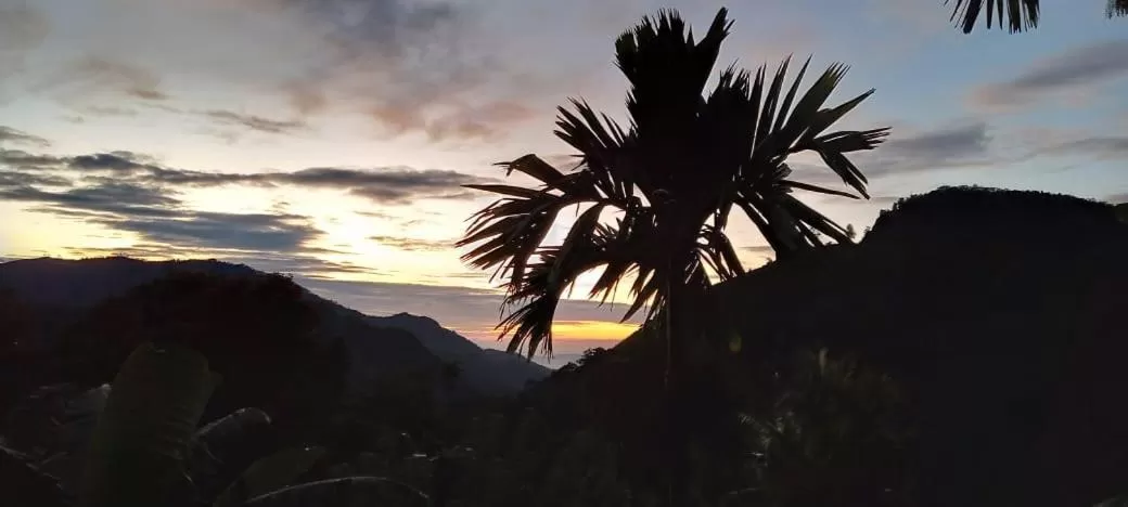 Mountain view in Dimuthu Home Stay