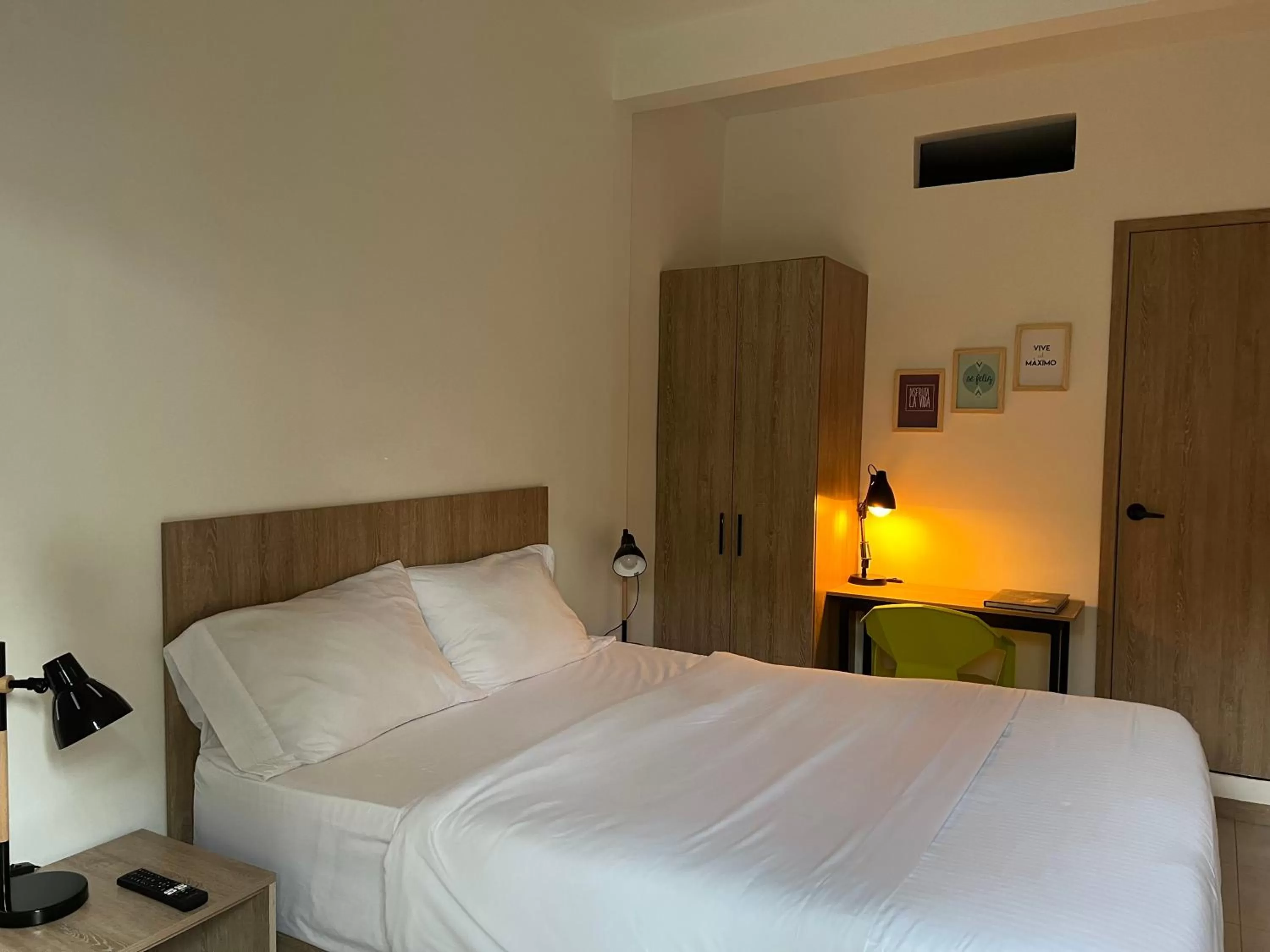 Photo of the whole room, Bed in HOTEL 9.5 SAN FERNANDO