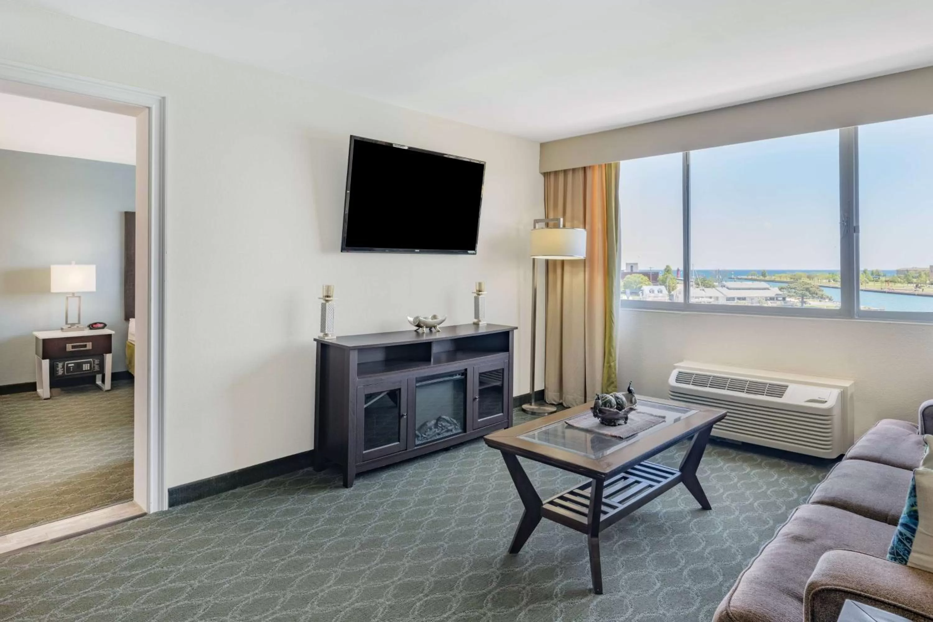 Bed in Wyndham Garden Kenosha Harborside