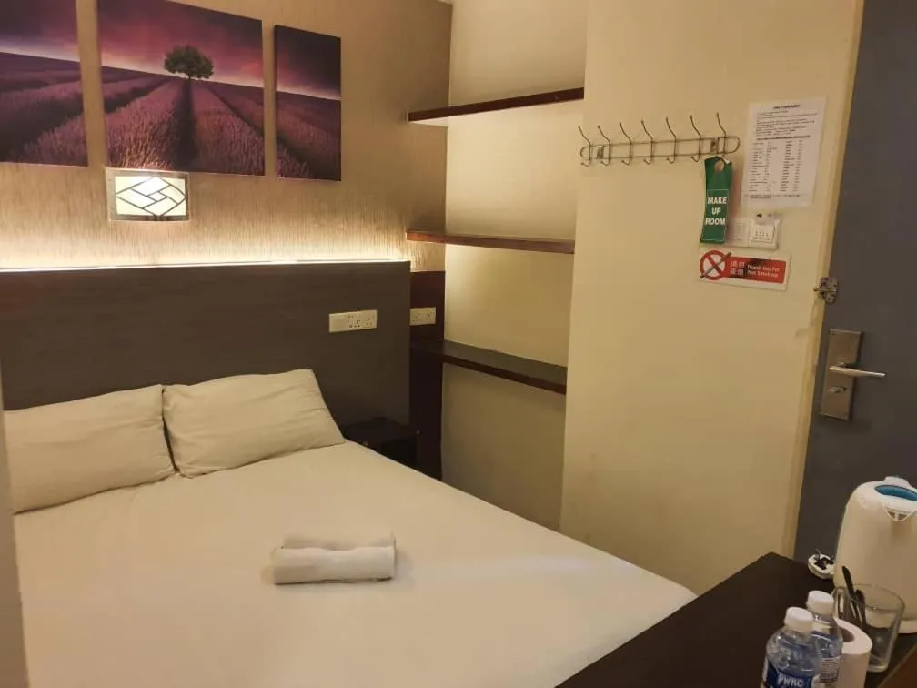 Bed in One Point Hotel