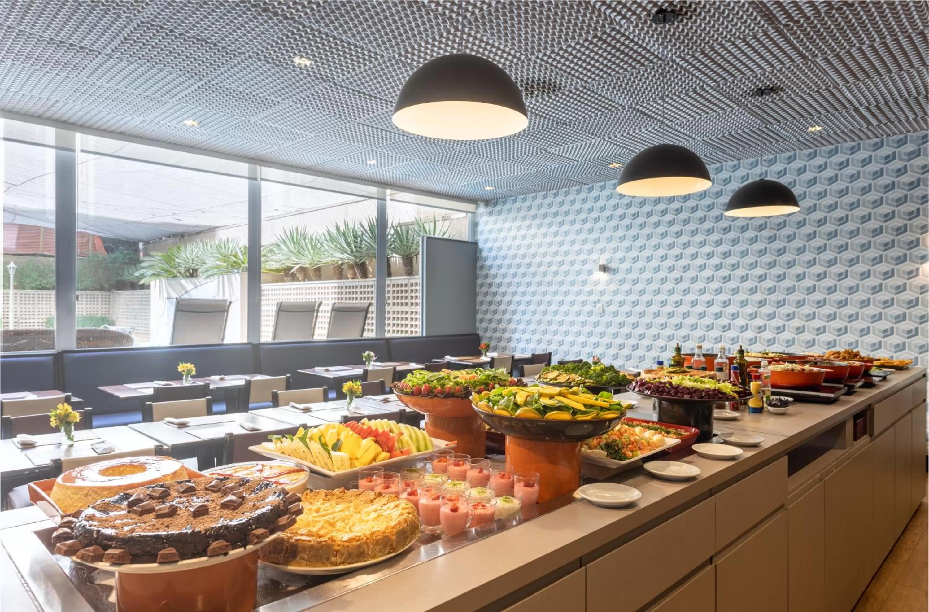 Restaurant/places to eat in Mercure Sao Paulo JK