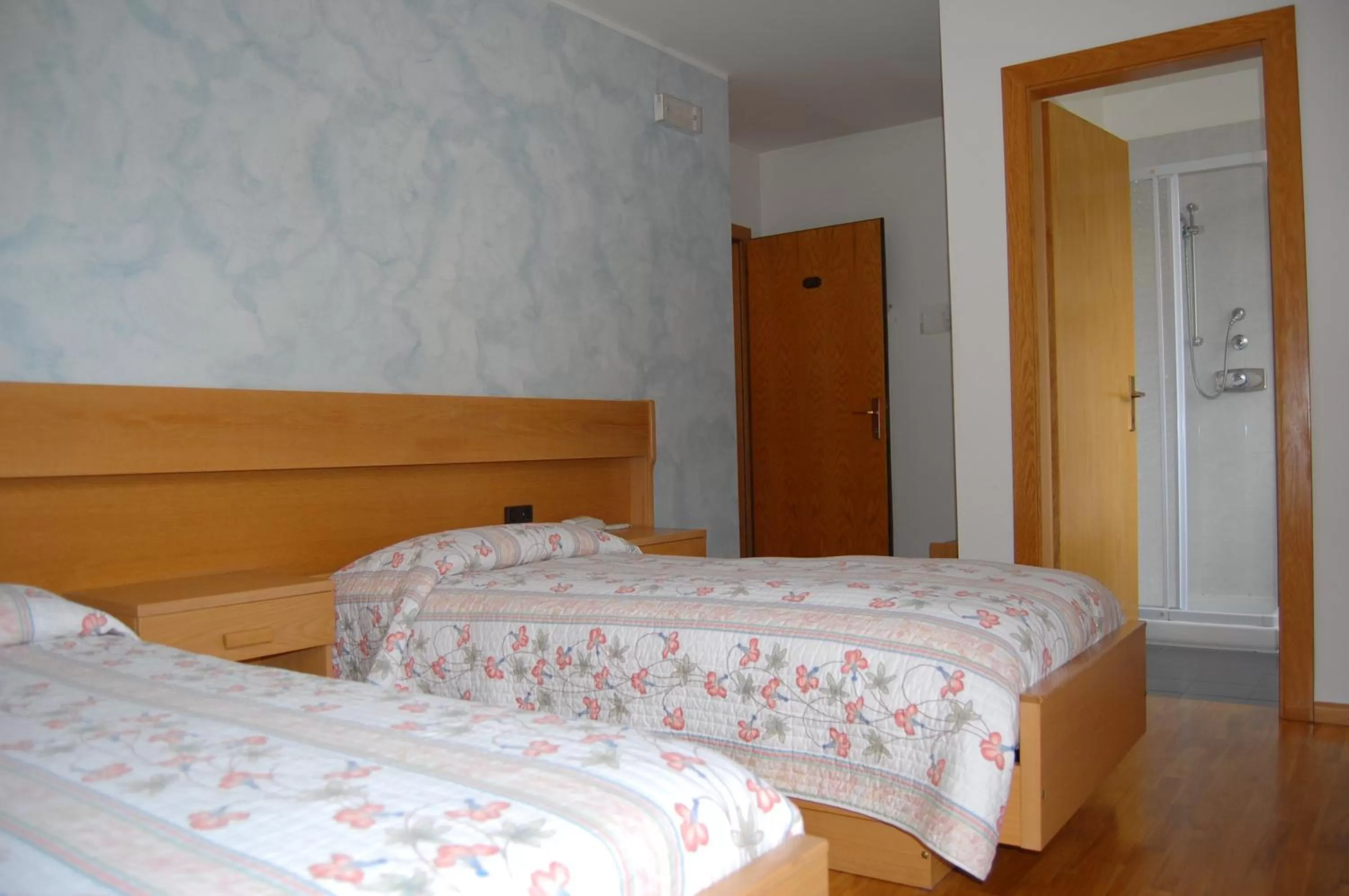 Photo of the whole room, Bed in Garni Castel Ferari