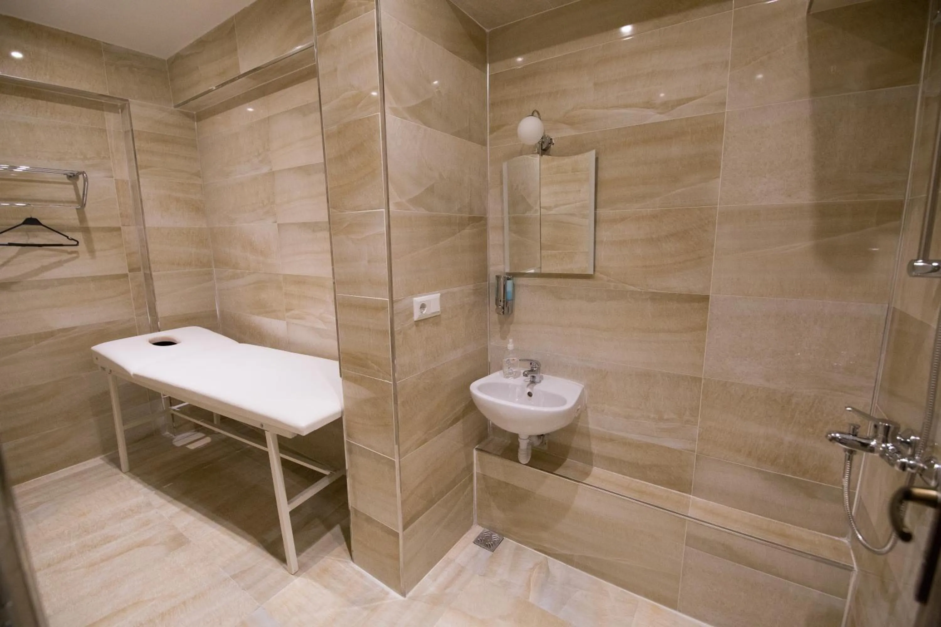 Public Bath in Ruba Palace Thermal Hotel