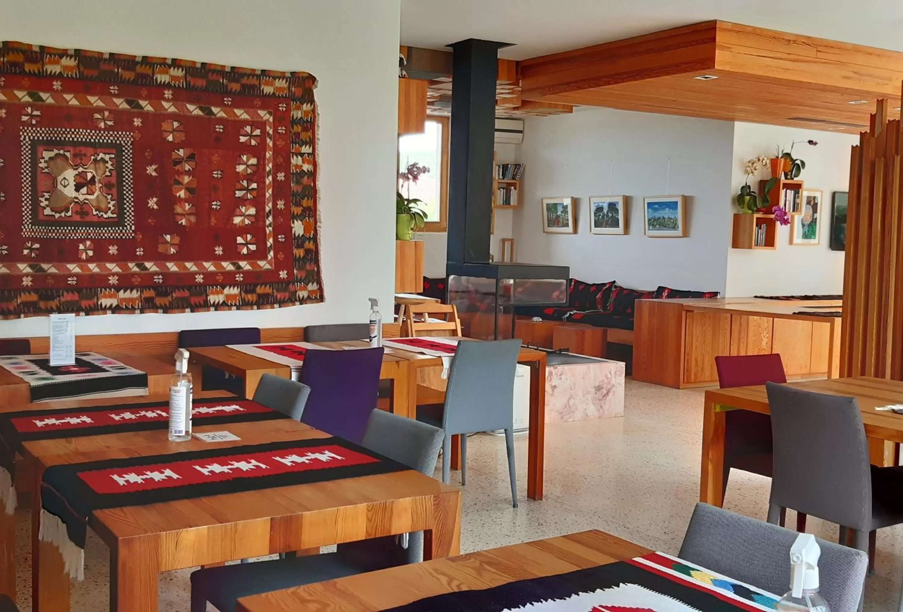 Restaurant/places to eat in Hotel Gracanica