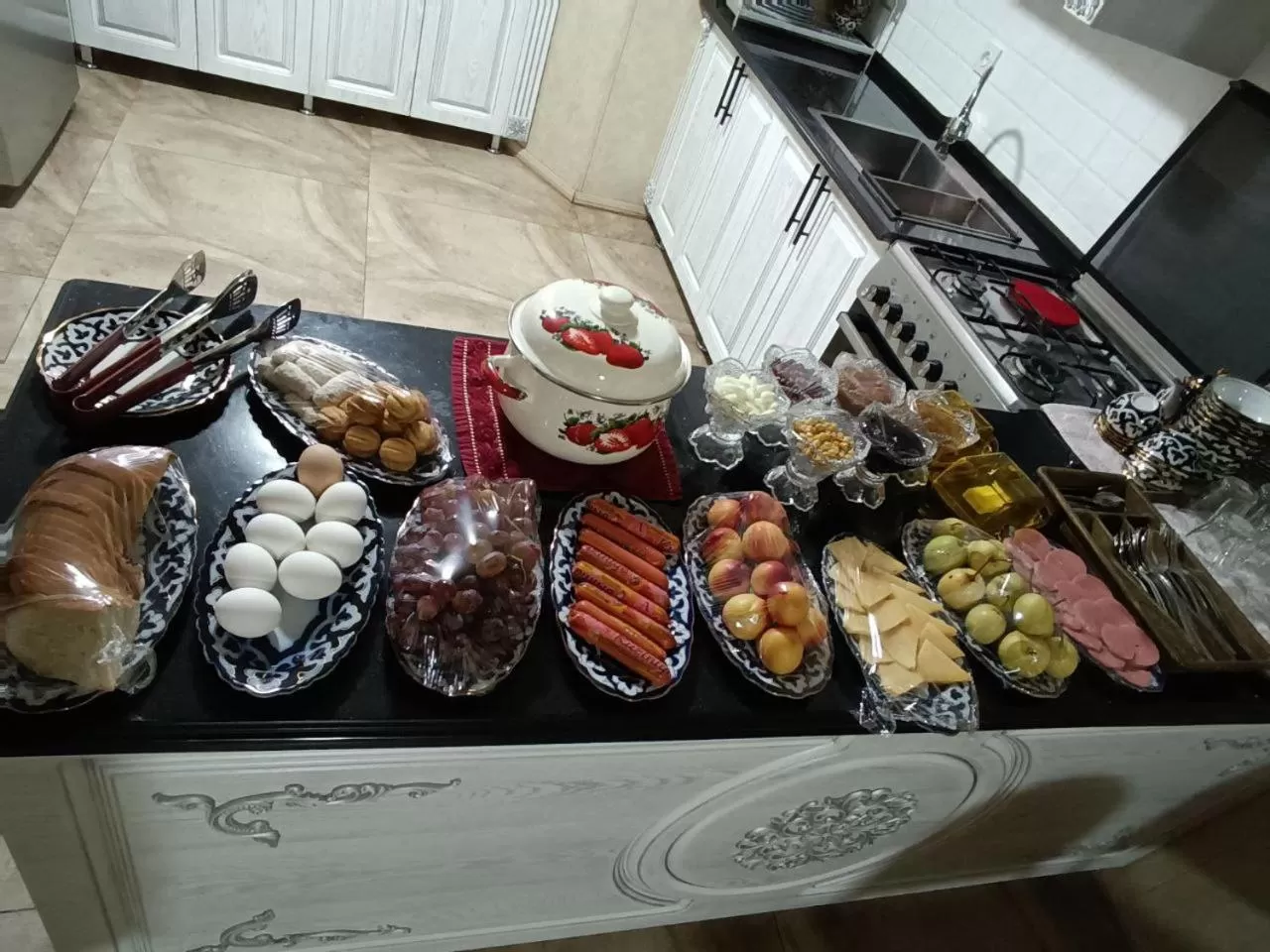 Food and drinks in Aminabonu Hotel