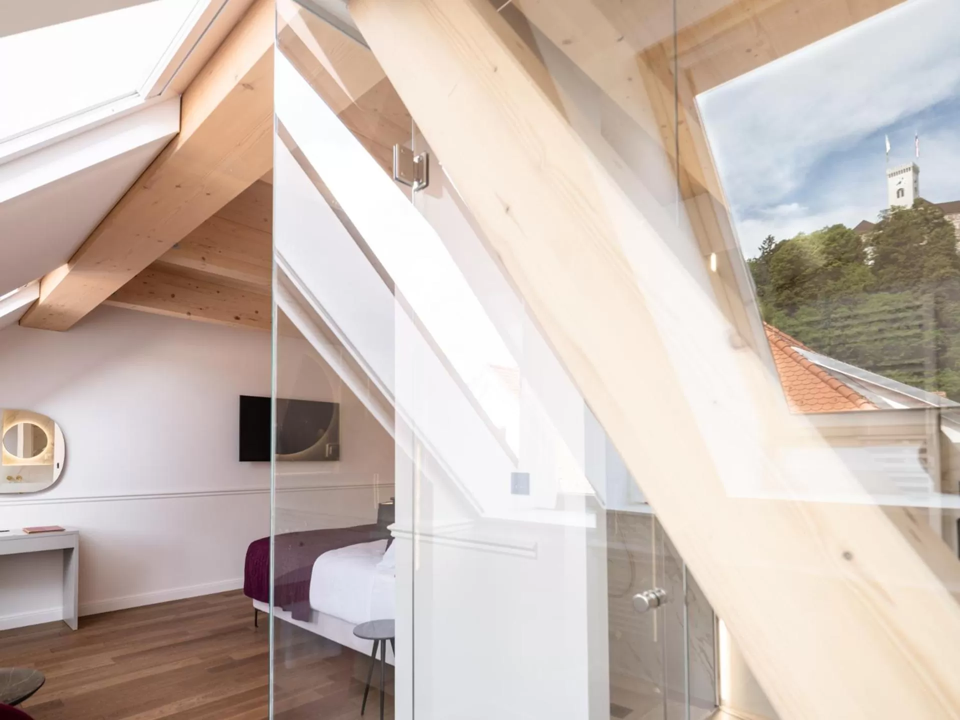 View (from property/room), Bed in Hotel Heritage