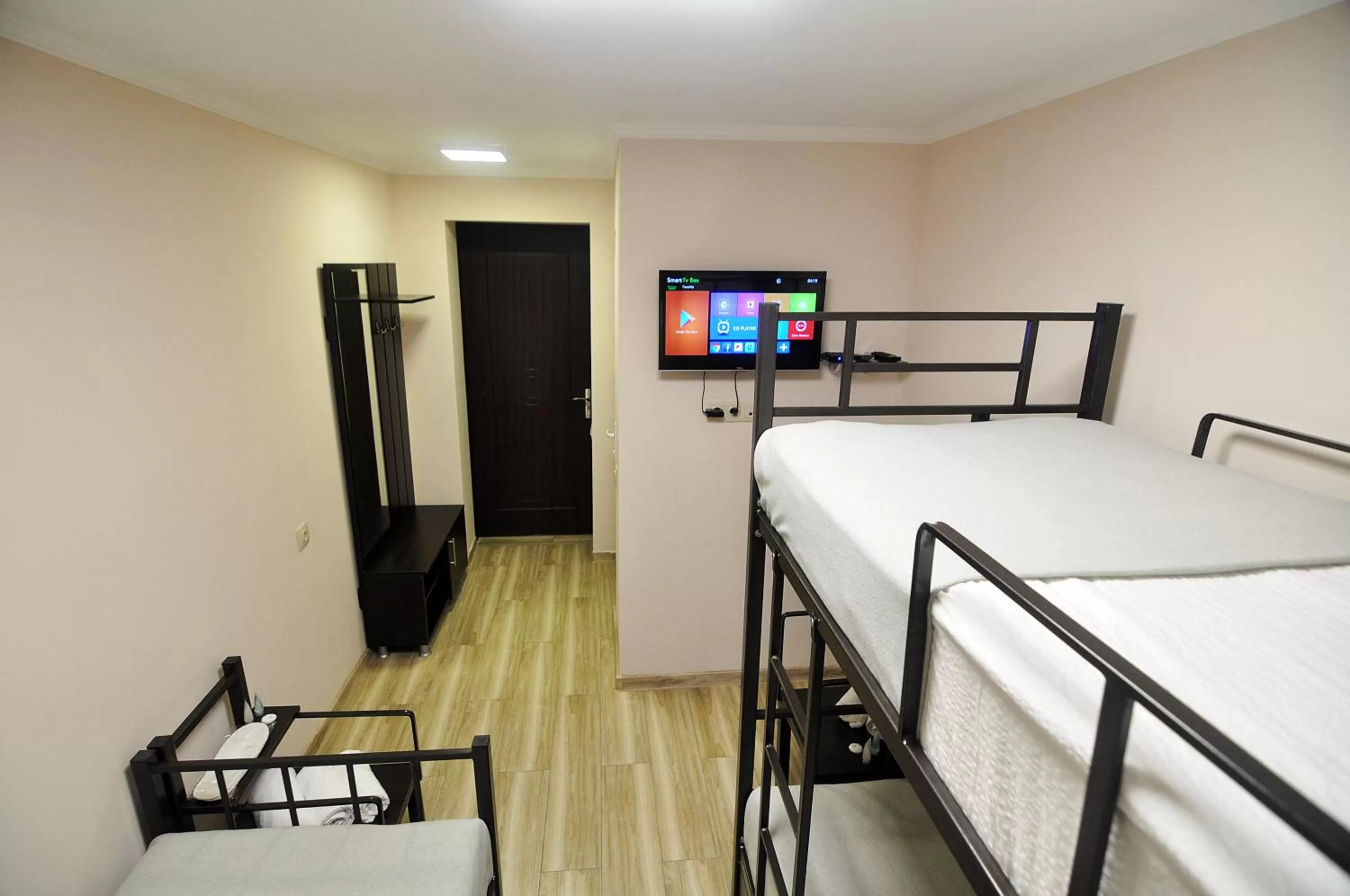 TV and multimedia, TV/Entertainment Center in Light Hotel