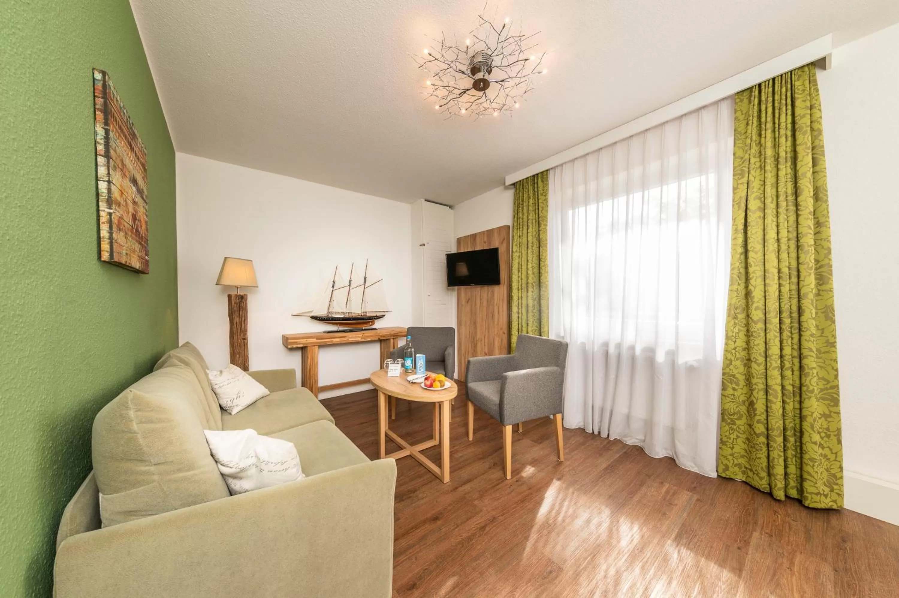 TV and multimedia, Seating Area in Hotel Das kleine Glück - Adults Only