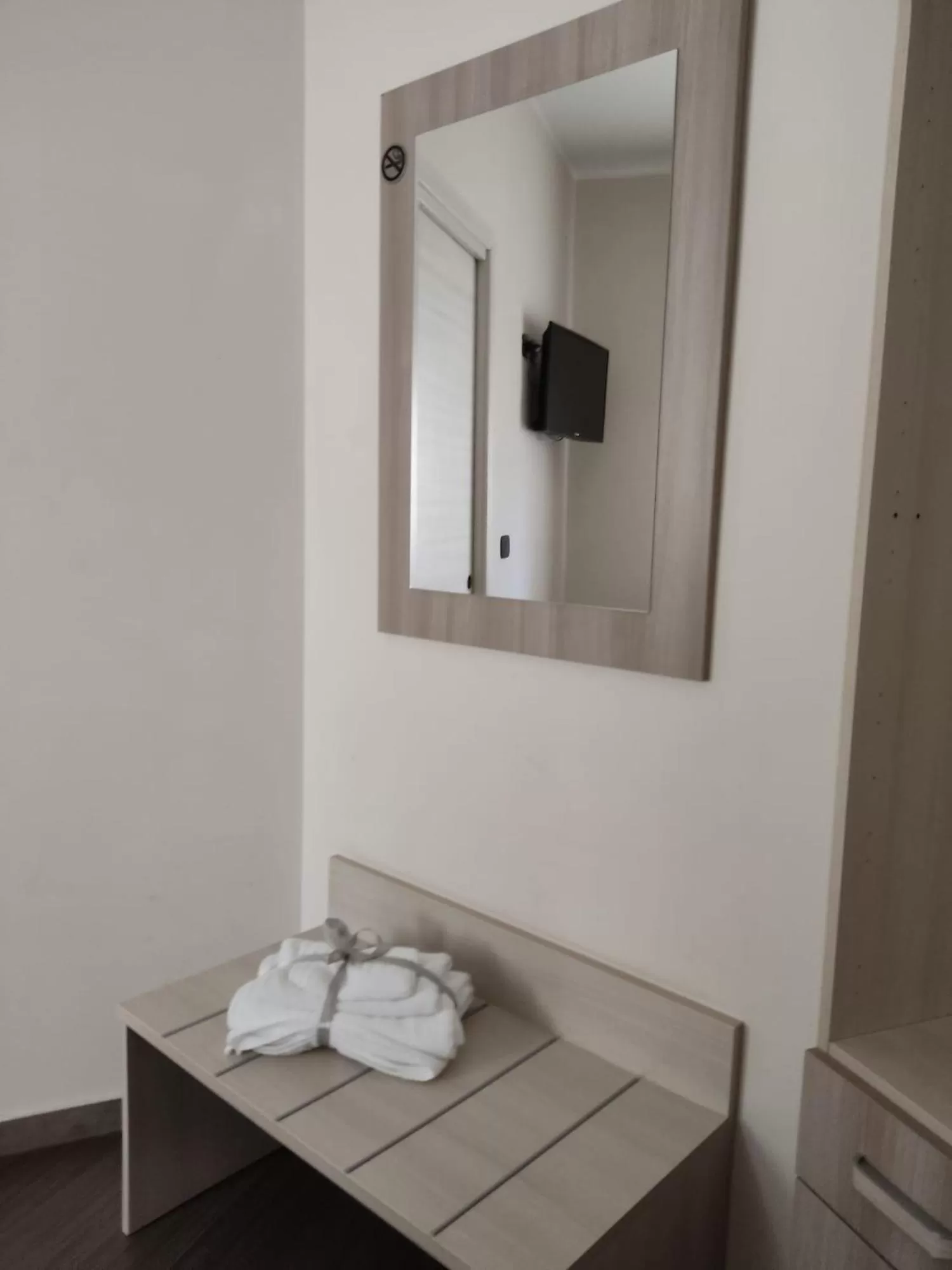 TV and multimedia, TV/Entertainment Center in Civico 83