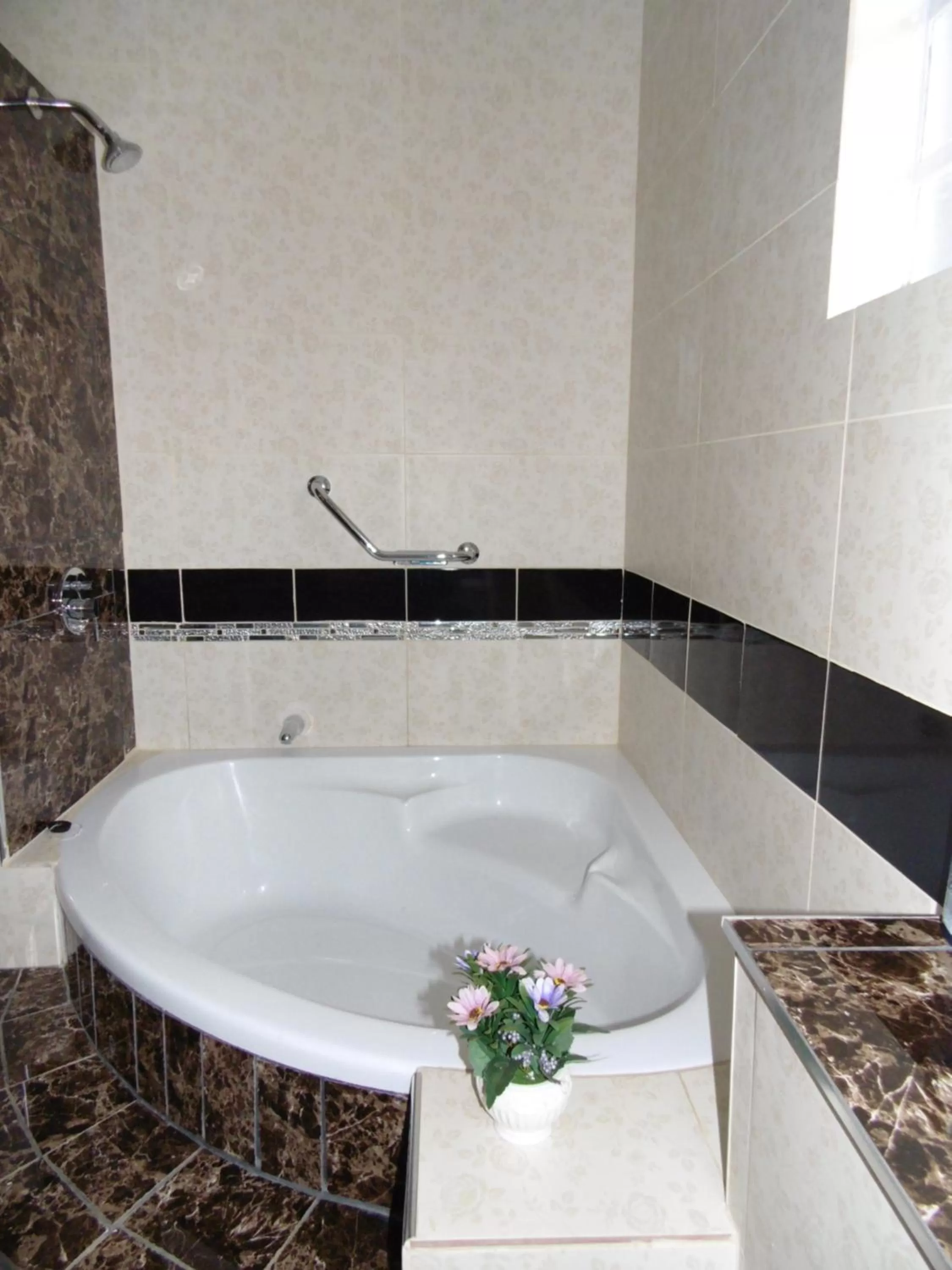 Bathroom in Annavilla7 Lilongwe Aparthotel