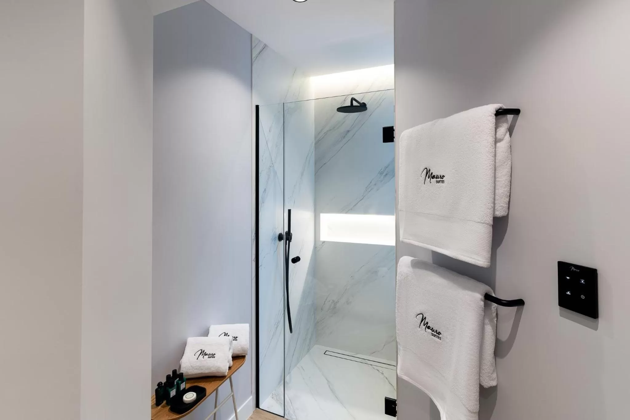 Shower in Mauro Suites