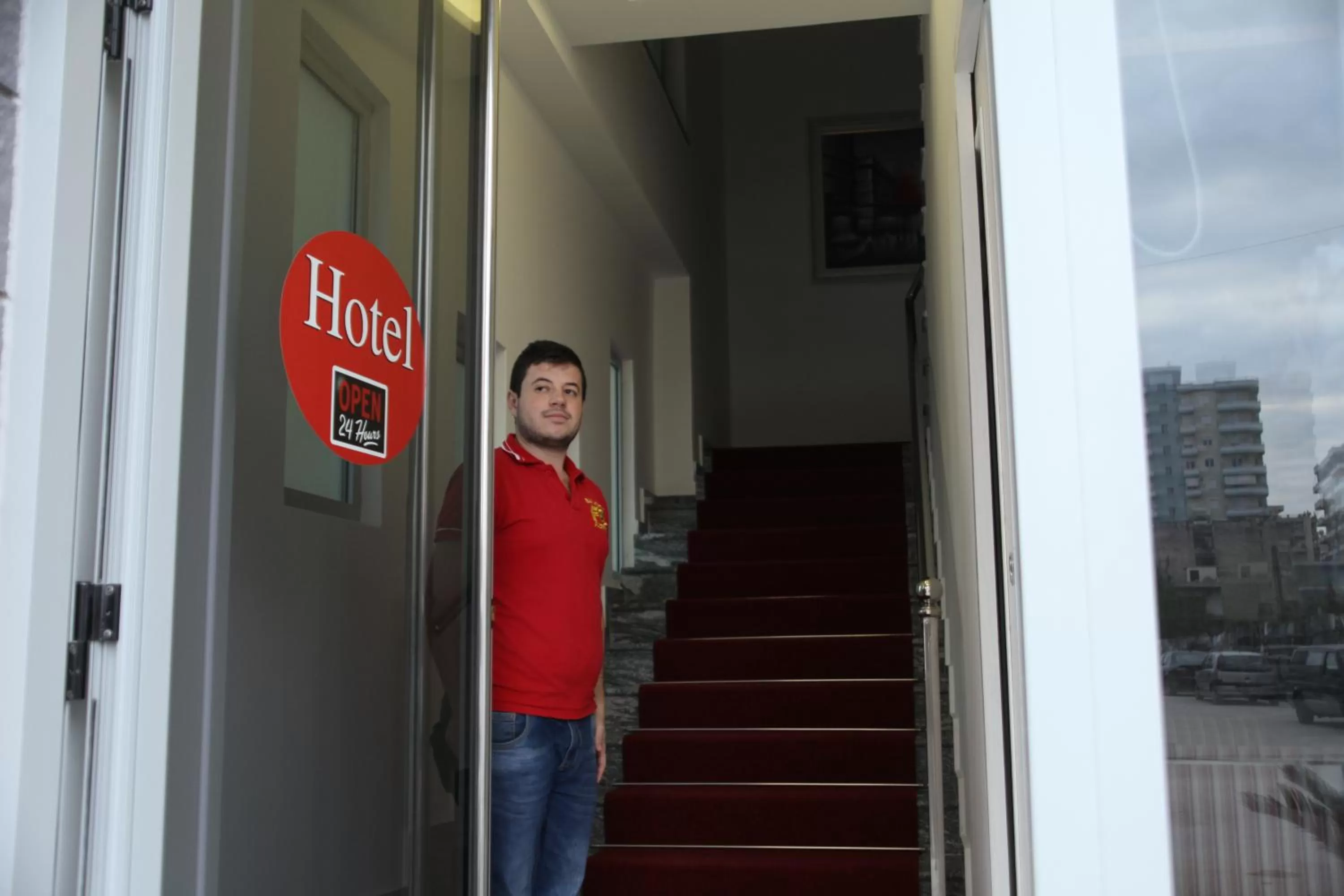 Staff in Fjortes Hotel