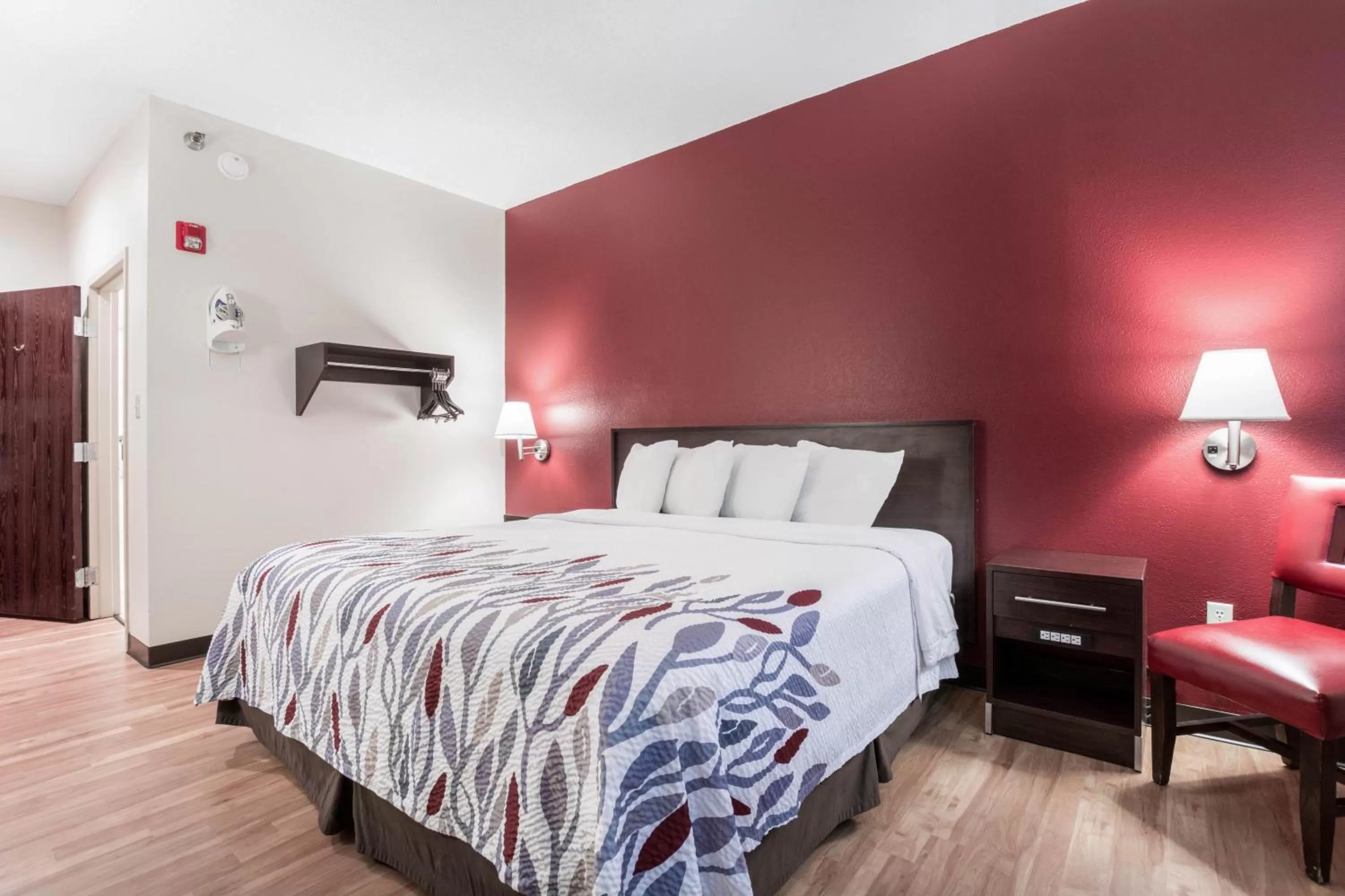 Bedroom, Bed in Red Roof Inn Richmond, KY