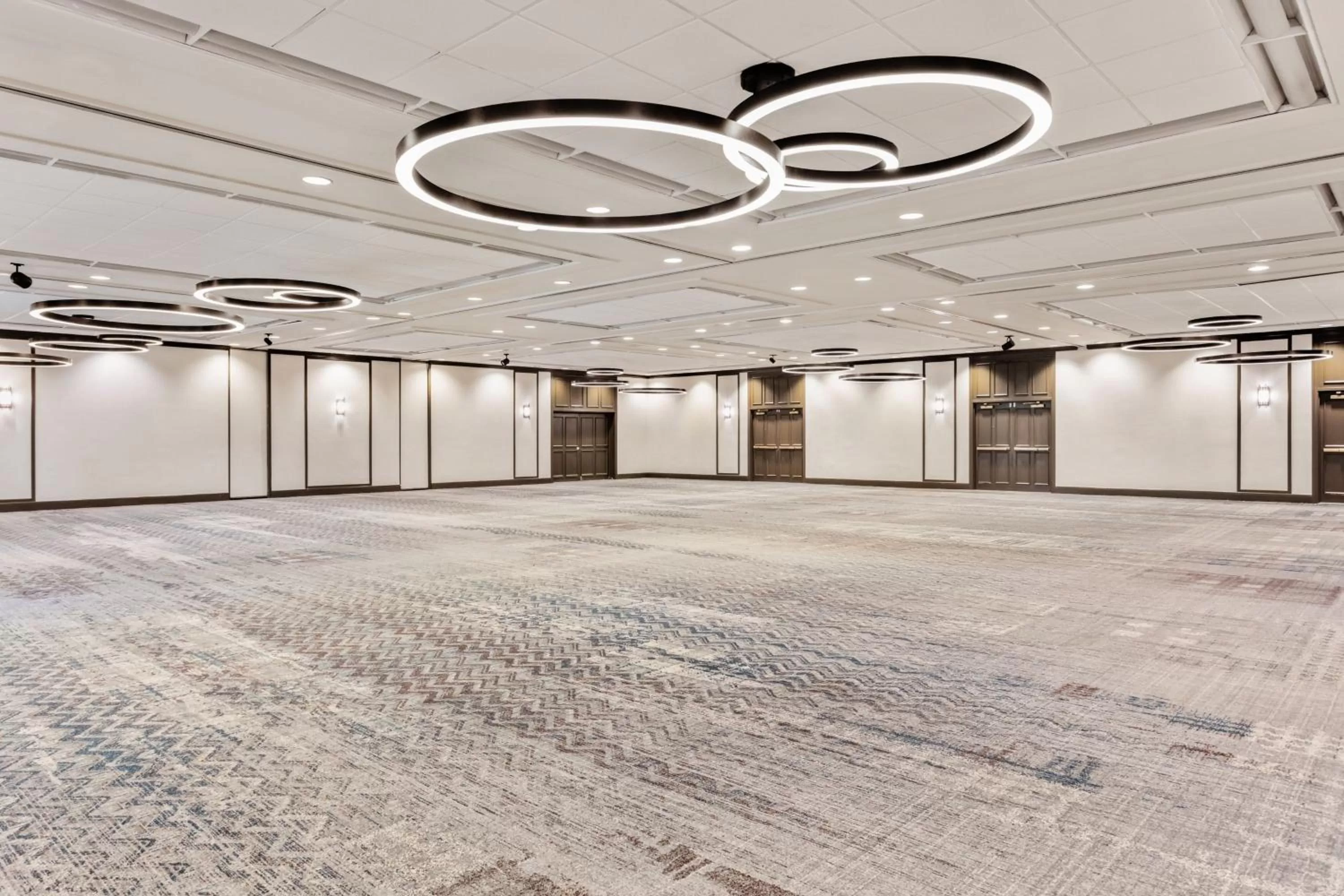 Meeting/conference room in Delta Hotels by Marriott Burlington