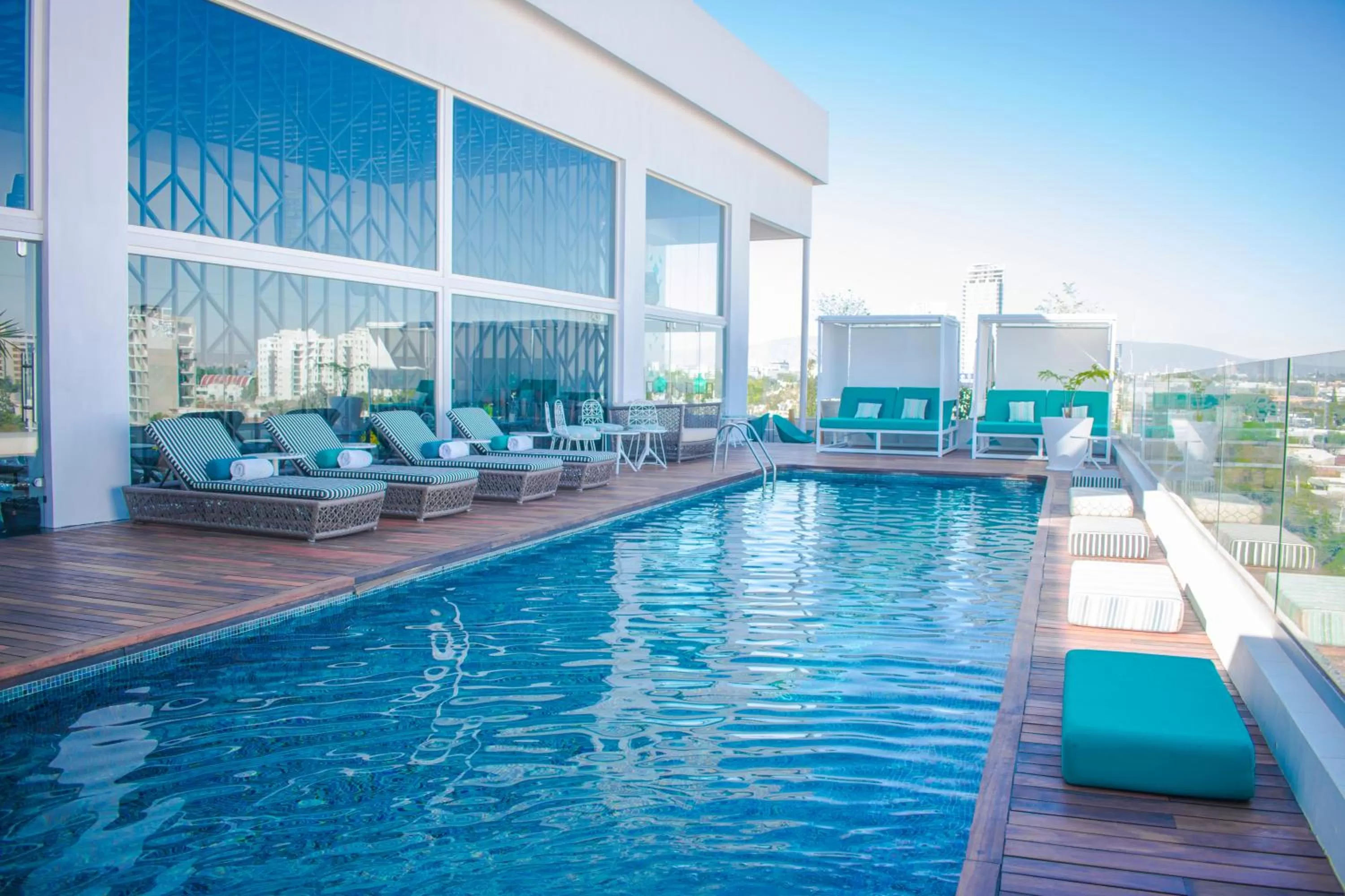 Swimming pool in Square Small Luxury Hotel - Providencia