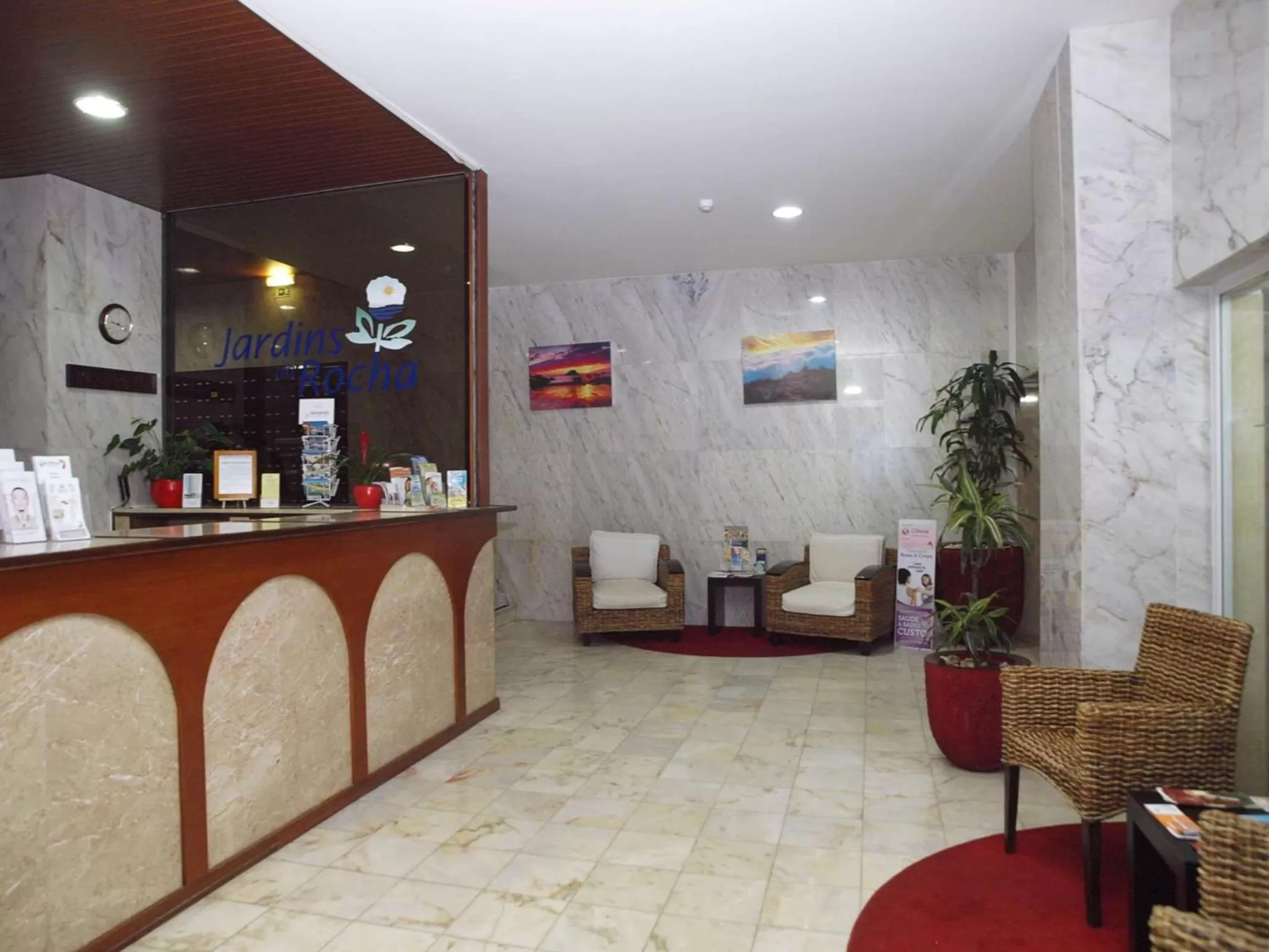 Lobby or reception in Apartamentos Jardins da Rocha