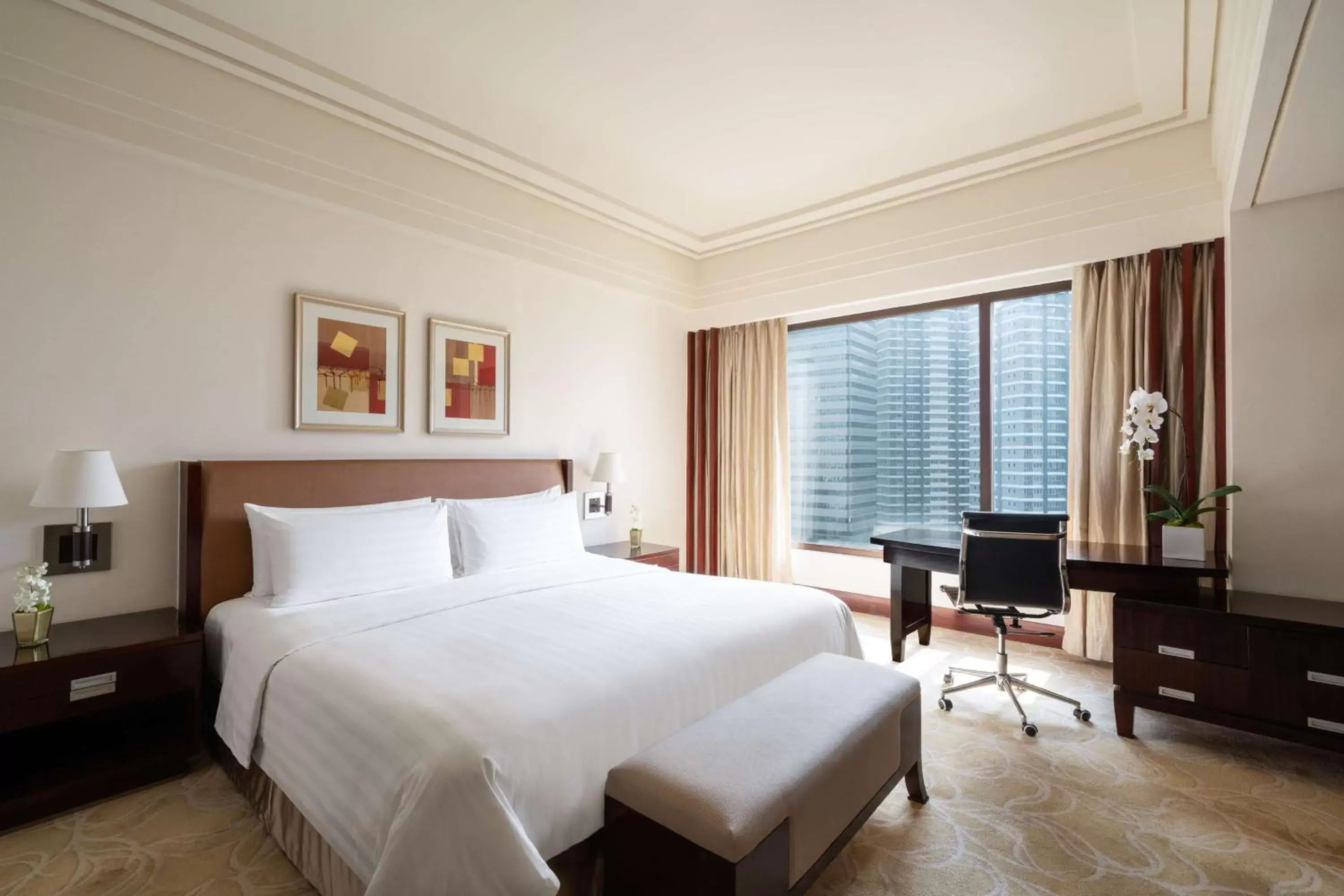 Garden Wing Premier Suite in Edsa Shangri-La, Manila Garden Wing Premier Suite in Edsa Shangri-La, Manila