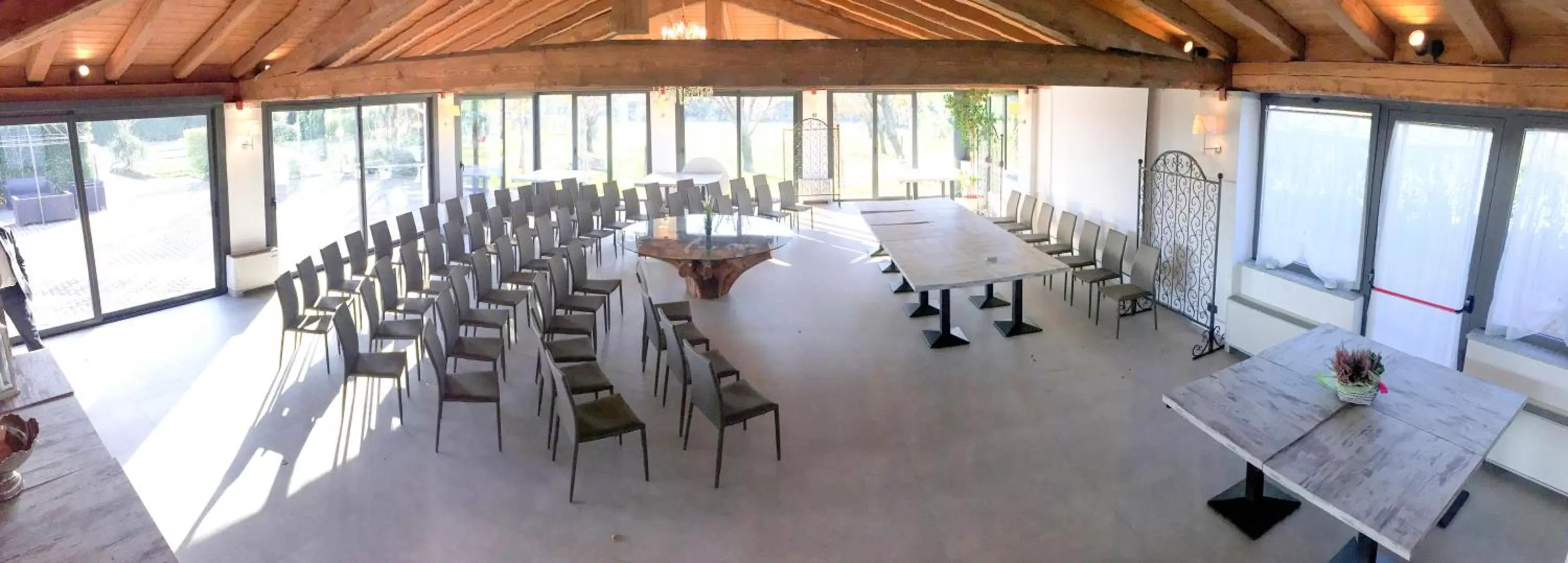 Business facilities in La Bergamina Hotel & Restaurant