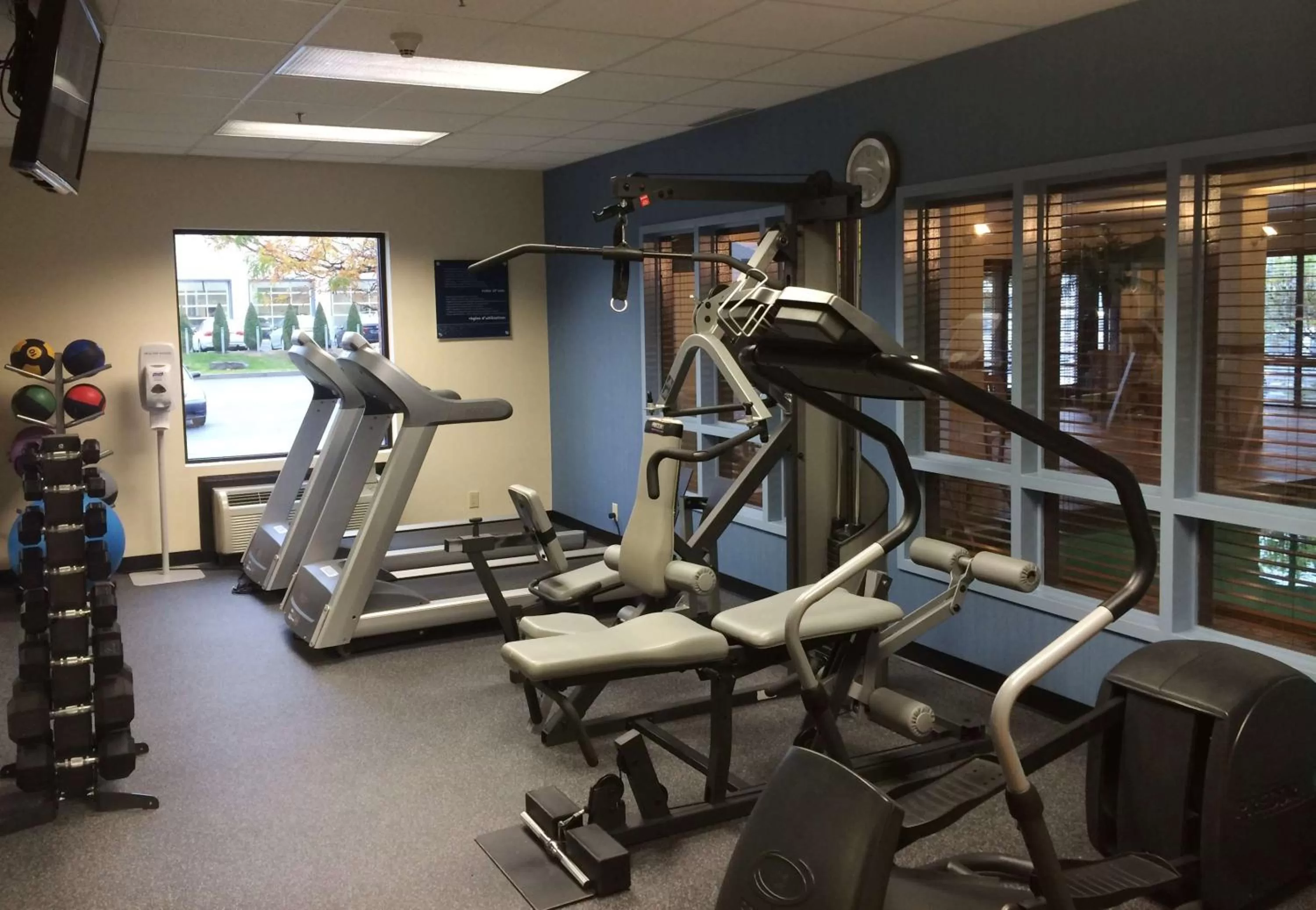 Fitness centre/facilities in Hampton Inn & Suites Montreal-Dorval