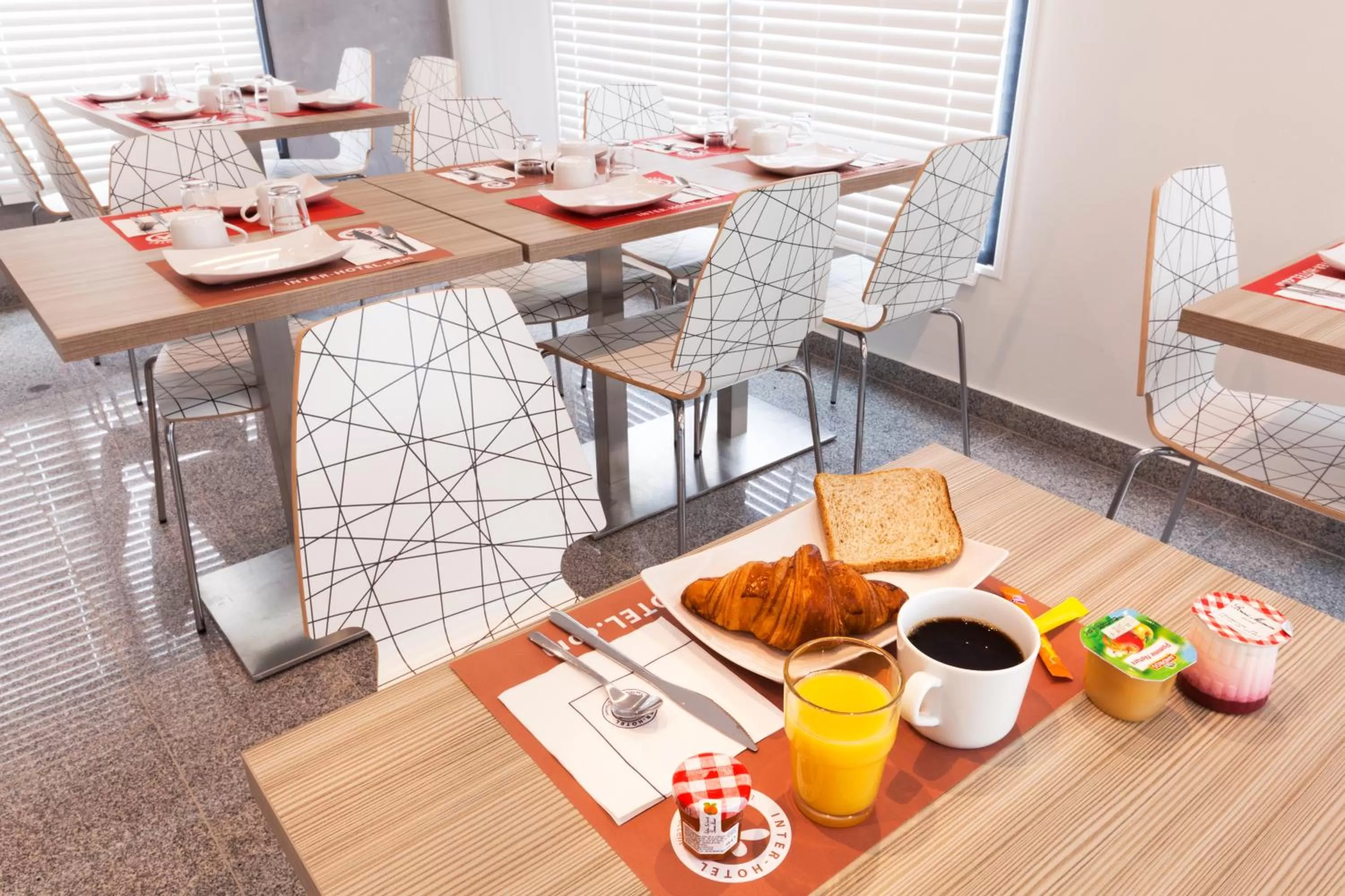 Breakfast in The Originals City, Marne-la-Vallée Est, Meaux ,GLASSY HOTEL