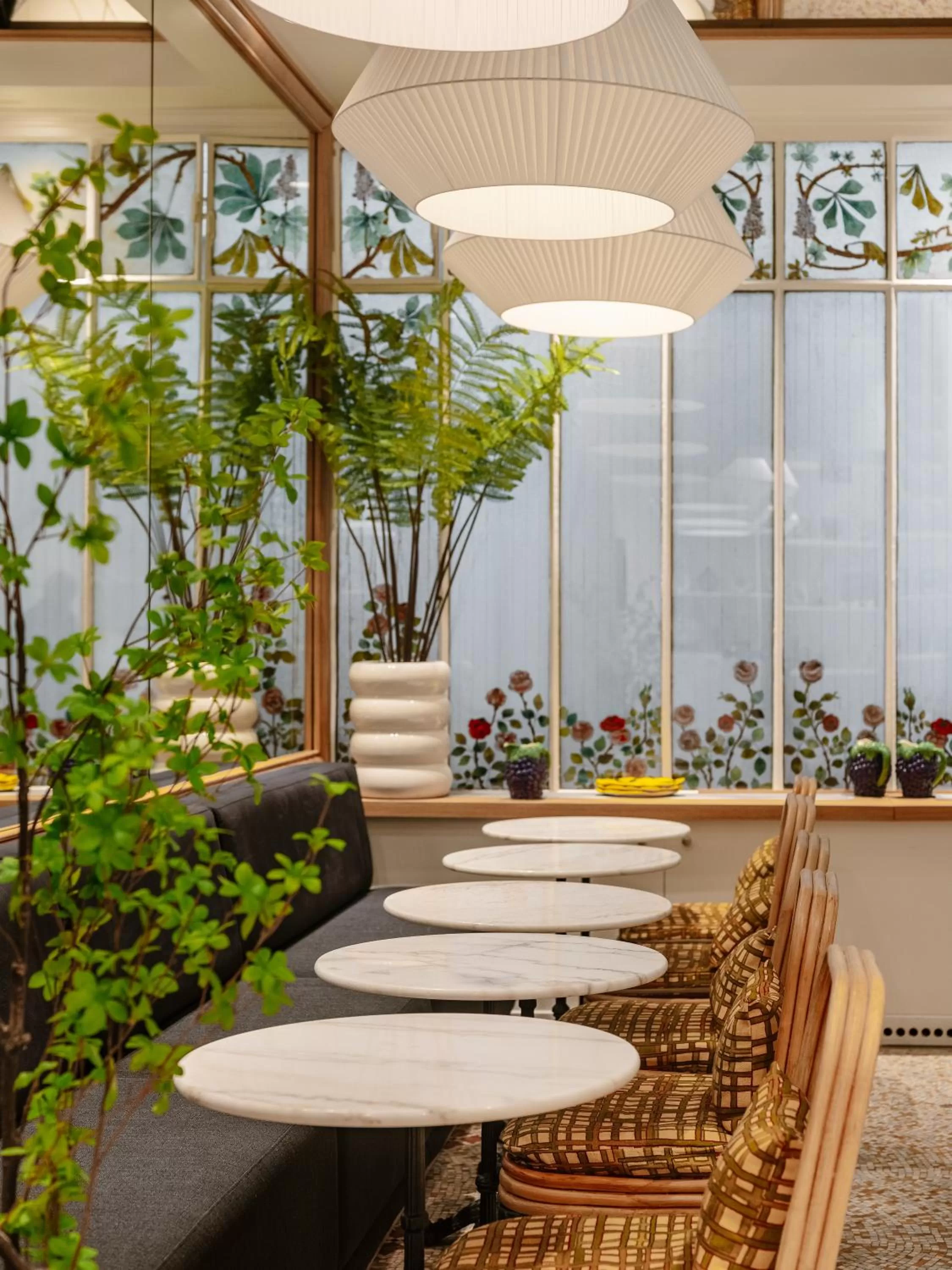 Living room in Solly Hôtel Paris