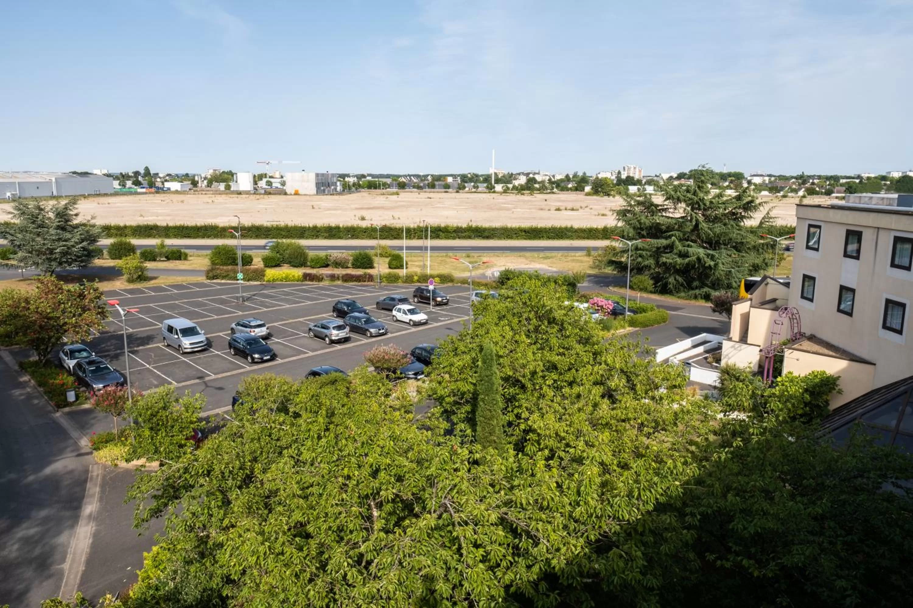 Parking in Mercure Tours Sud