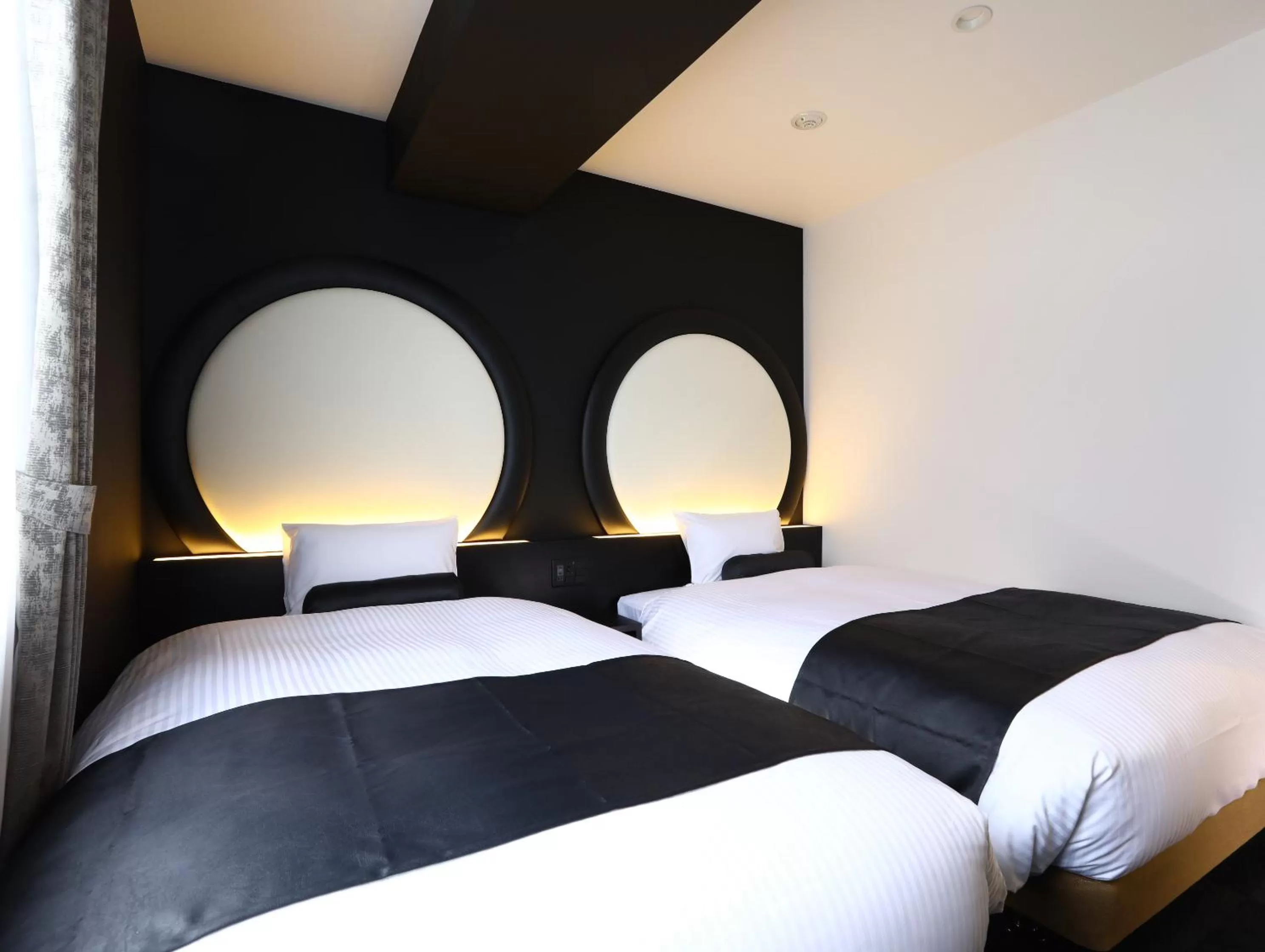 Bed in Hotel Wing International Select Osaka Umeda