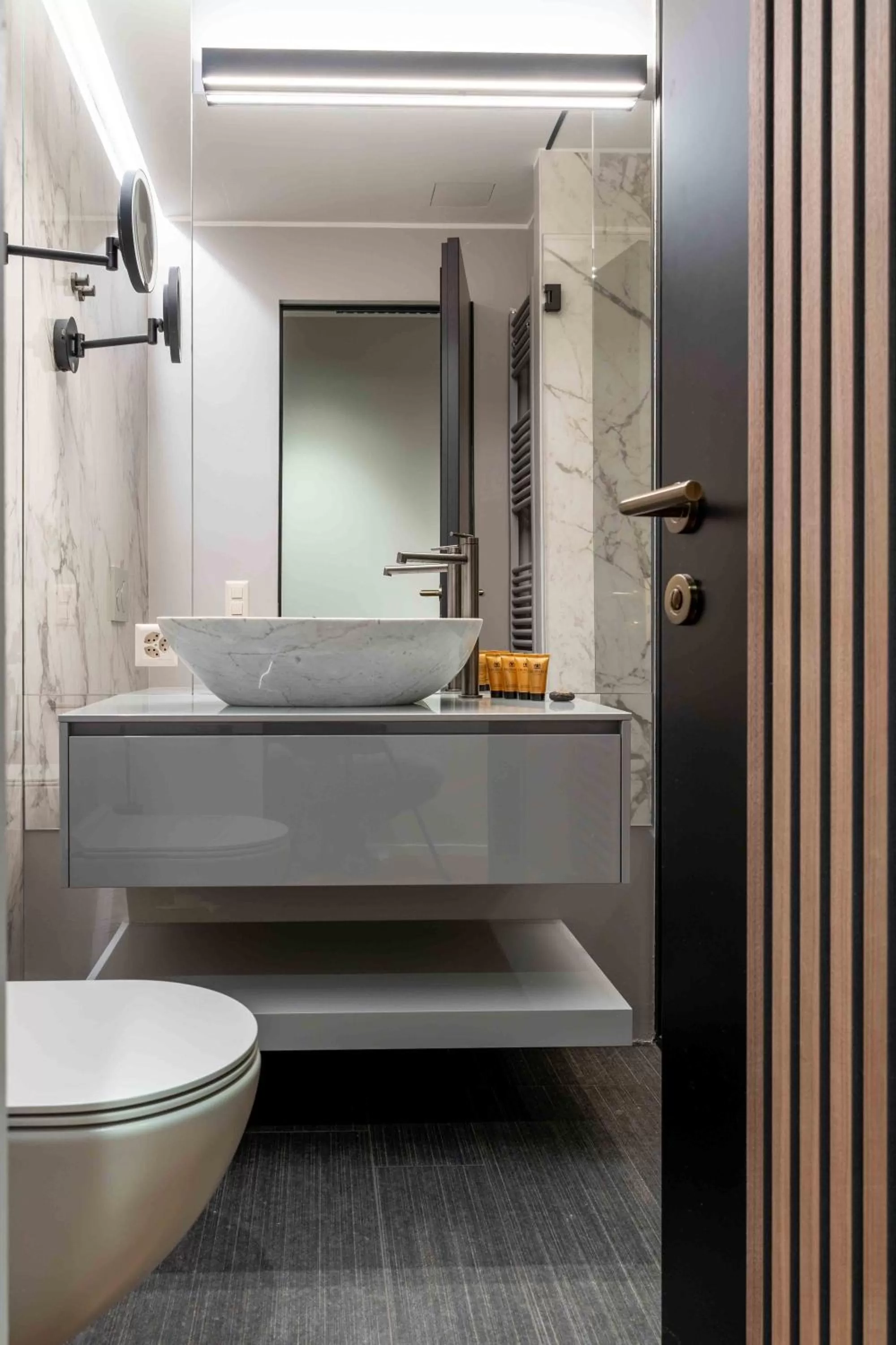 Toilet in Smart Hotel Binario - Self Check-In