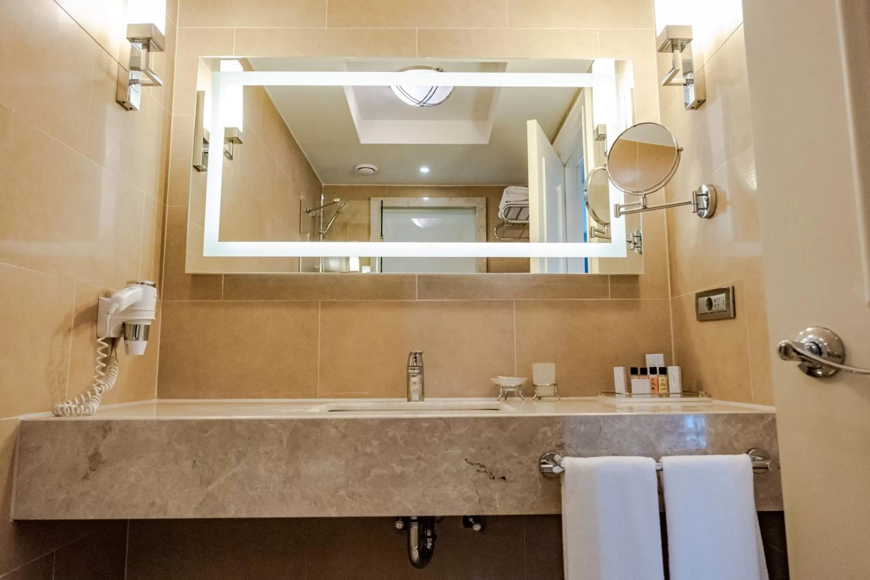 Bathroom in Windsor Hotel & Convention Center Istanbul