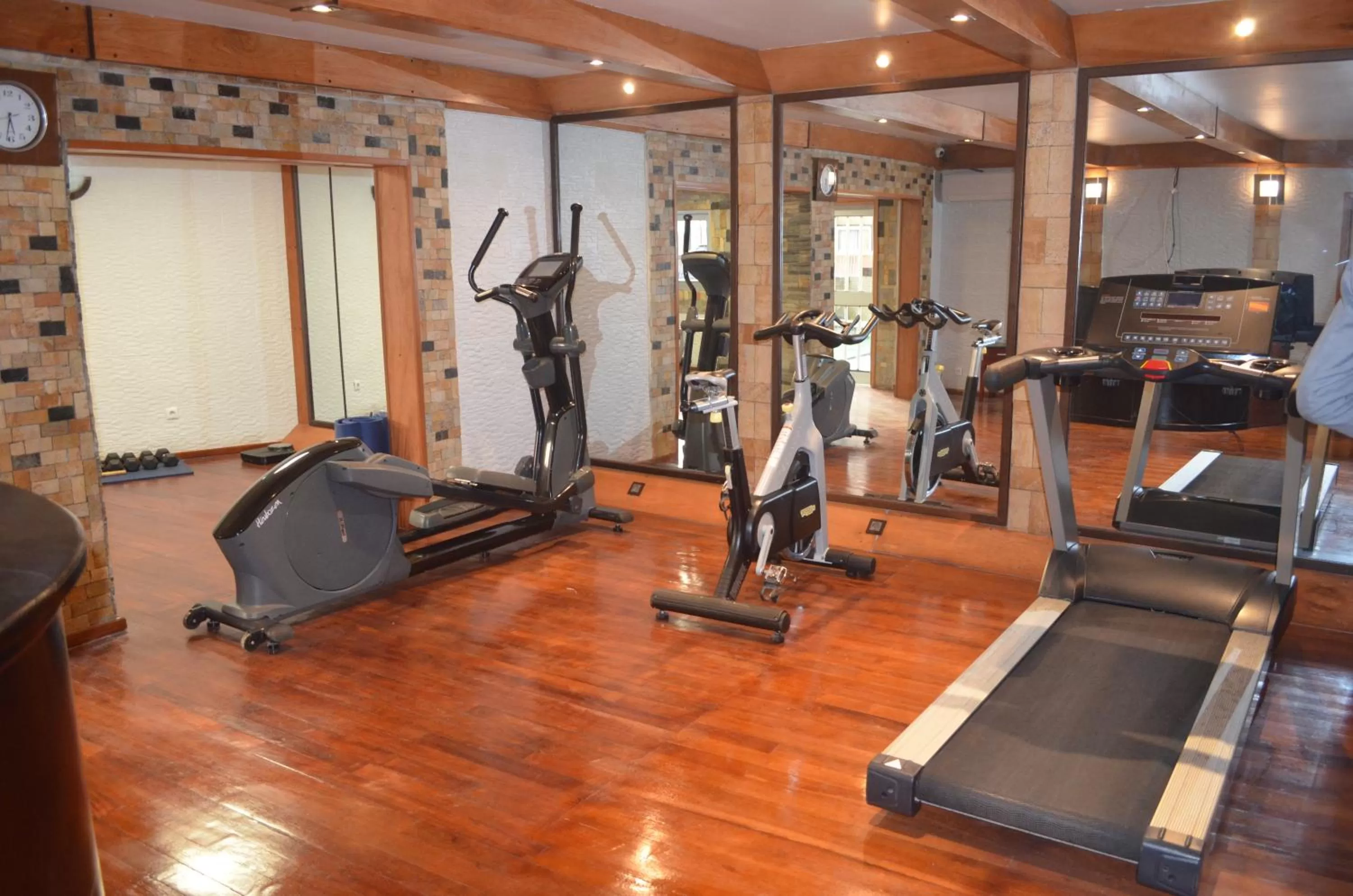 Fitness centre/facilities in Hotel Résidence La Falaise