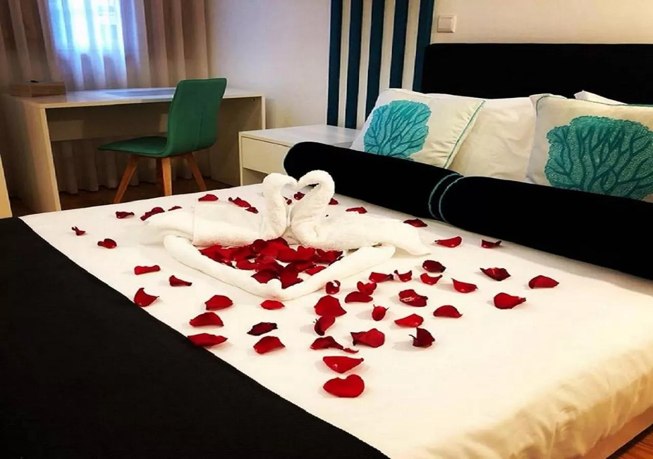 Decorative detail, Bed in Bellu Suites