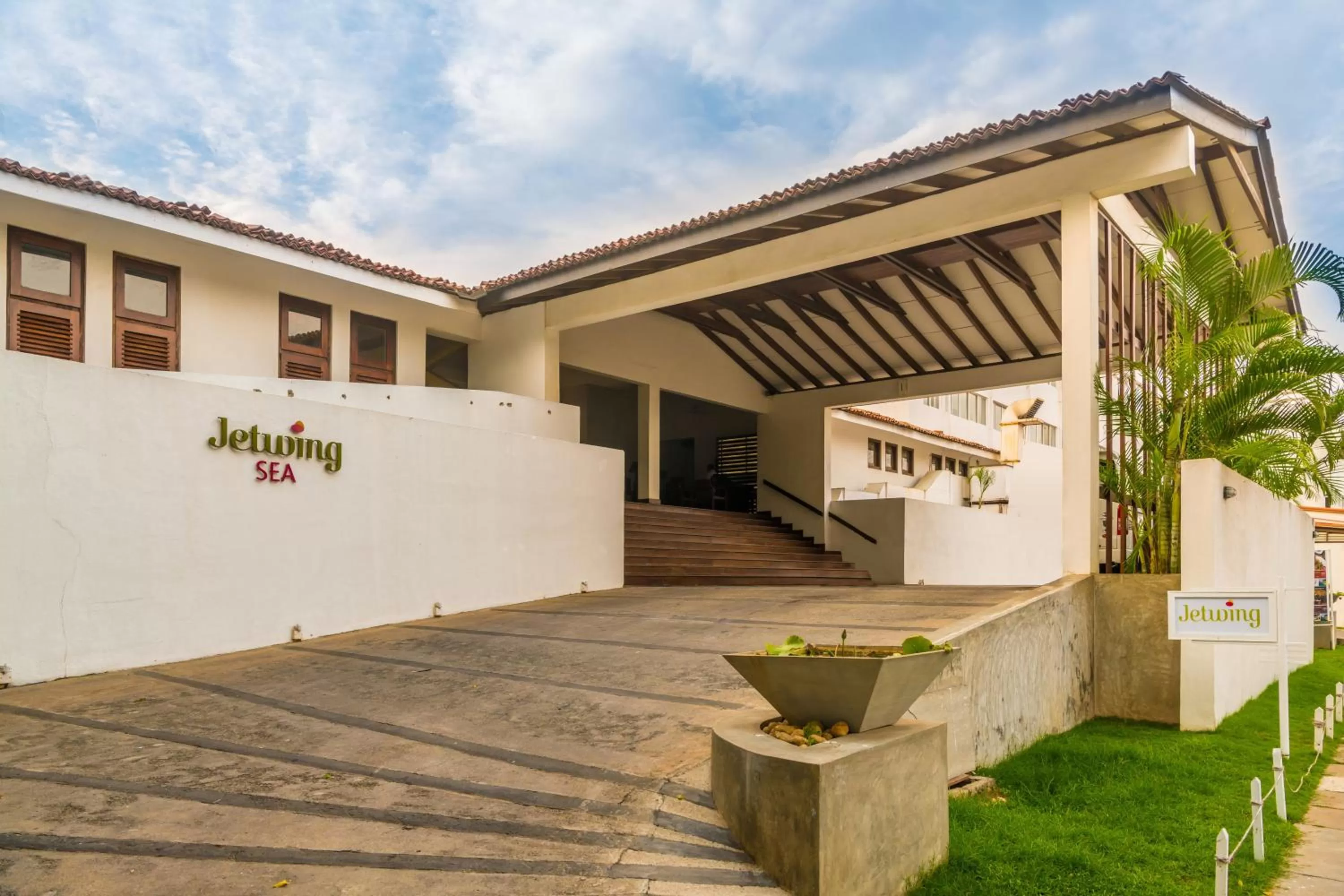 Facade/entrance in Jetwing Sea