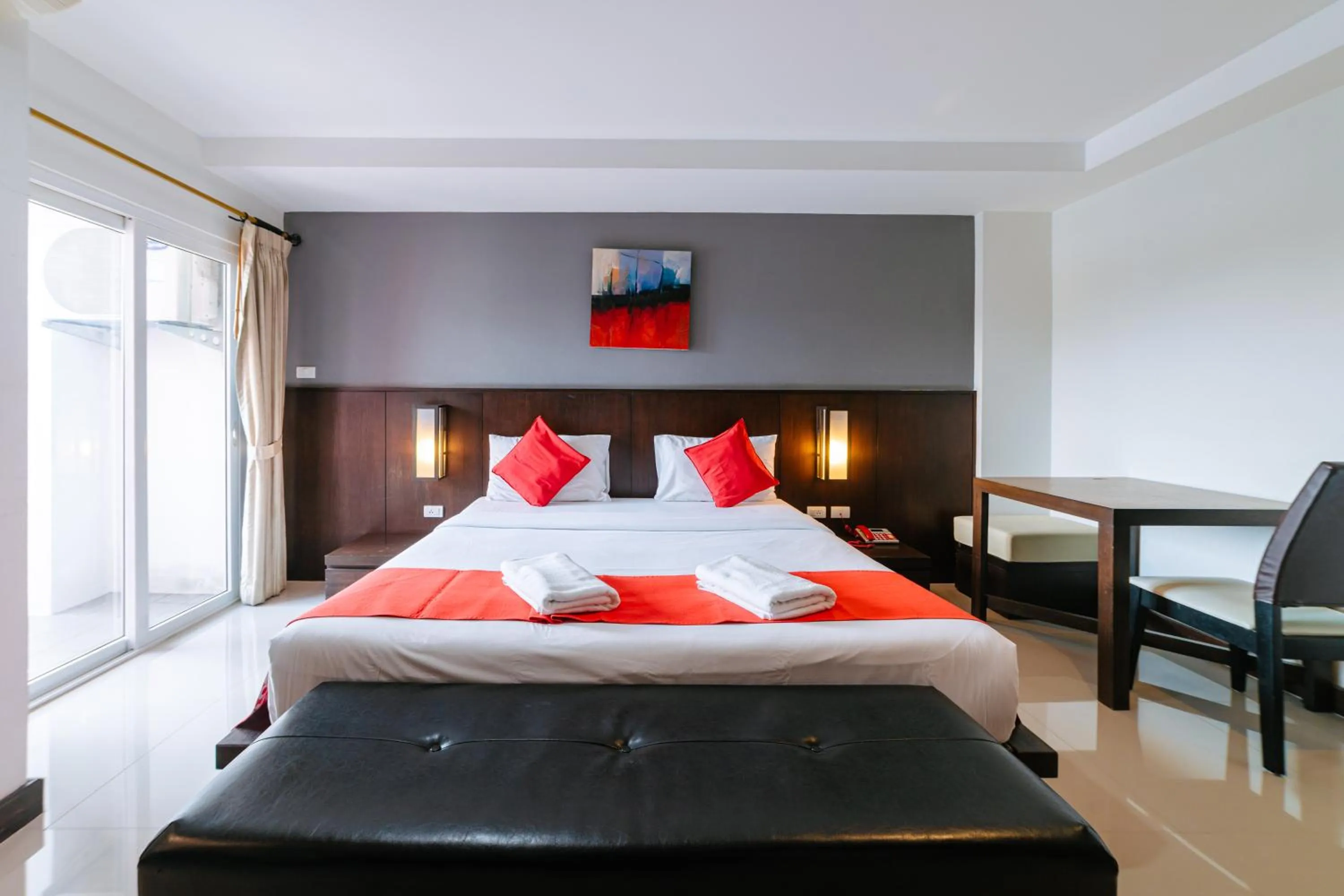 Guests, Bed in Ratana Hotel Sakdidet, PHUKET TOWN