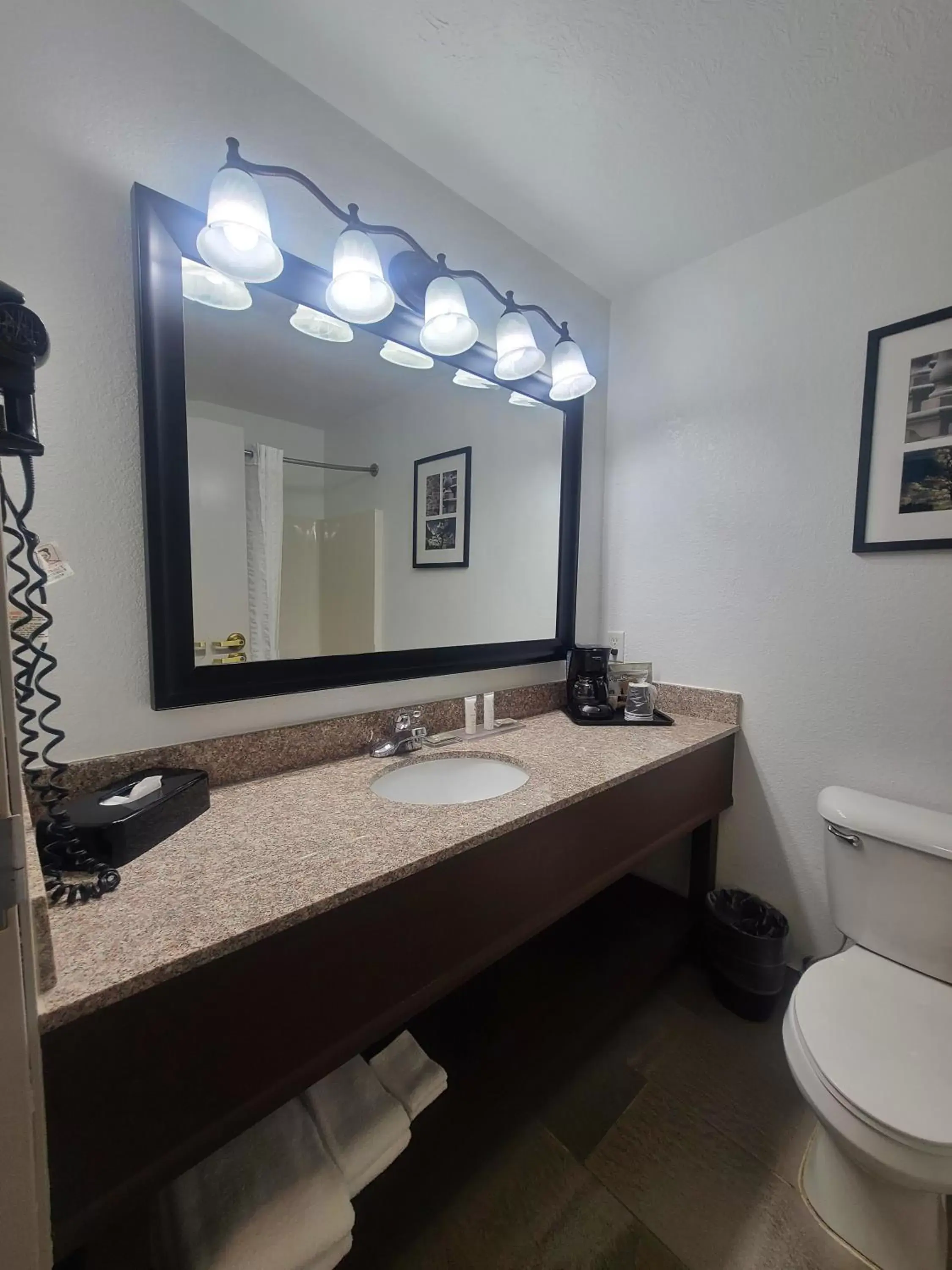 King Suite with Sofa Bed - Non-Smoking in Country Inn & Suites by Radisson, Paducah, KY King Suite with Sofa Bed - Non-Smoking in Country Inn & Suites by Radisson, Paducah, KY