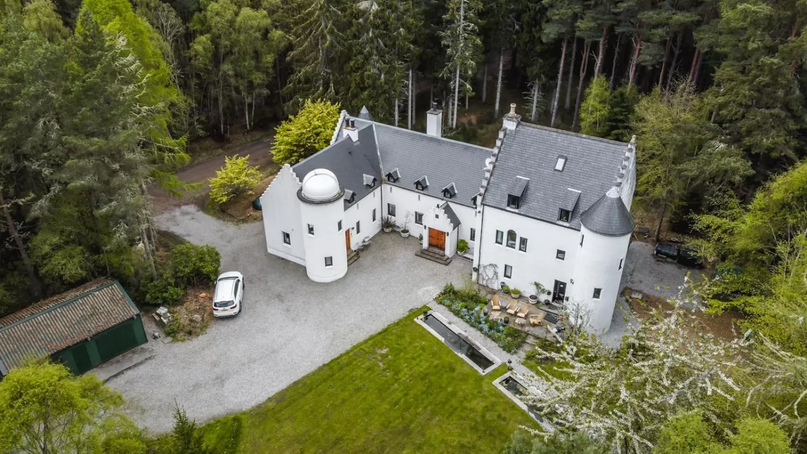 Bird's eye view in White Rose Tower